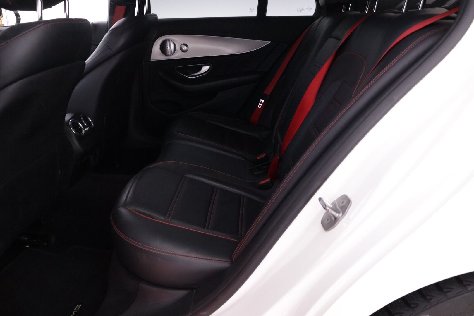 Mercedes-Benz E 43 AMG 2017 3,0 4MATIC - YritysOutlet - Myydään vain yrityksille - Widescreen / Burmester / DTR+Q / 360° / Muistipenkit / HUD / KeylessGo