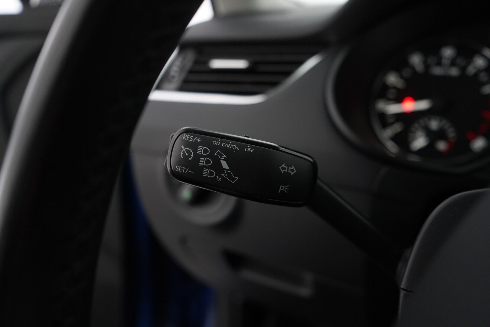 Skoda Octavia 2016 Combi 1,4 TSI Style  *Webasto / Koukku /  Vakkari / Canton / P. Tutkat / Lämmitettävä tuulilasi / Sähkökontti - Suomi-auto / Kahdet alumiinivanteet! / Särmä huoltohistoria!
