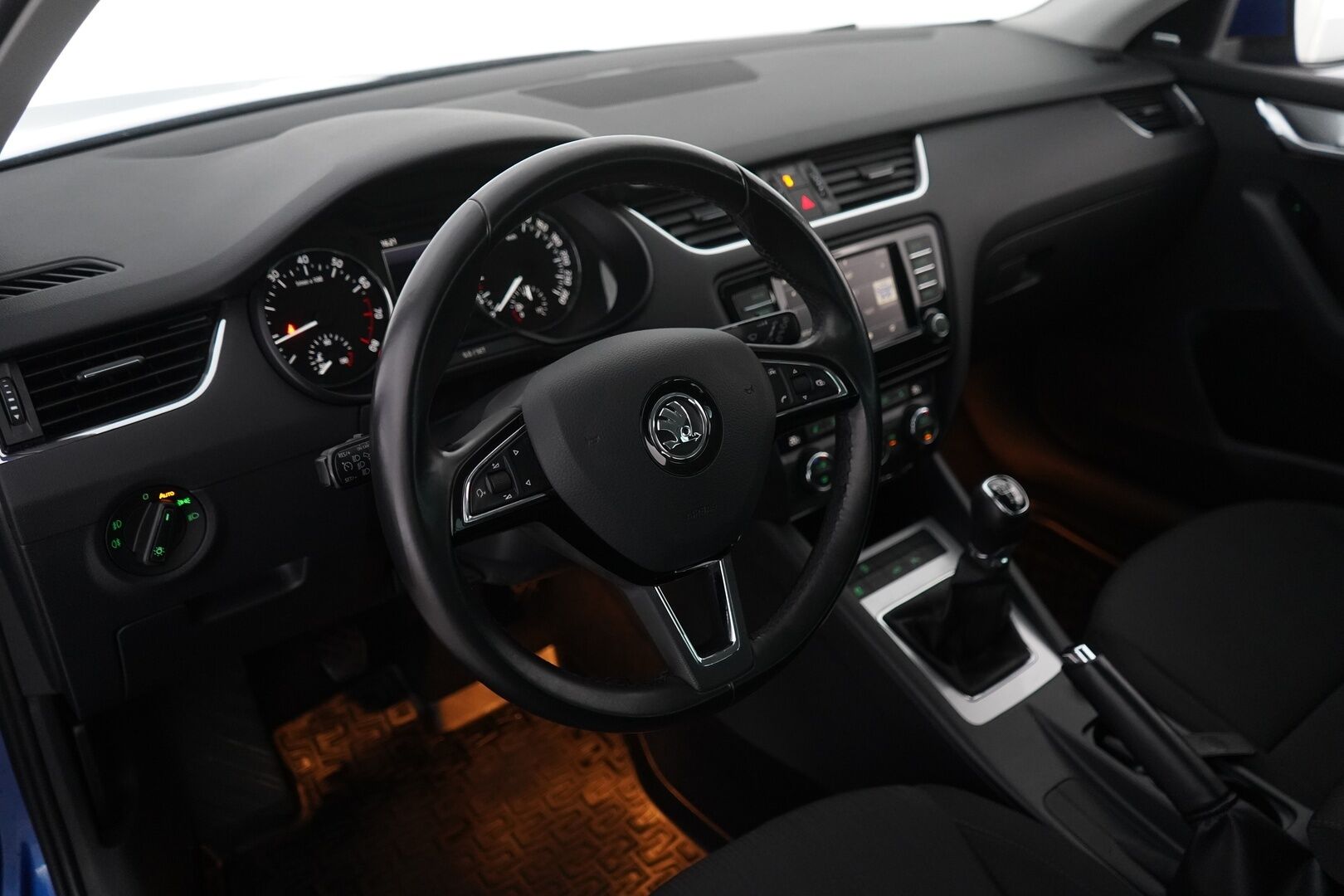Skoda Octavia 2016 Combi 1,4 TSI Style  *Webasto / Koukku /  Vakkari / Canton / P. Tutkat / Lämmitettävä tuulilasi / Sähkökontti - Suomi-auto / Kahdet alumiinivanteet! / Särmä huoltohistoria!