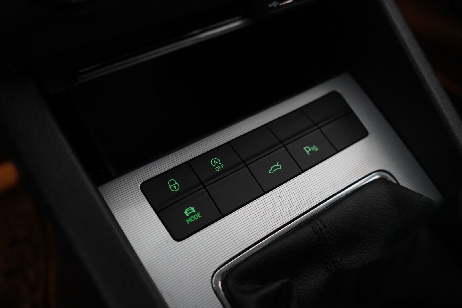 Skoda Octavia 2016 Combi 1,4 TSI Style  *Webasto / Koukku /  Vakkari / Canton / P. Tutkat / Lämmitettävä tuulilasi / Sähkökontti - Suomi-auto / Kahdet alumiinivanteet! / Särmä huoltohistoria!