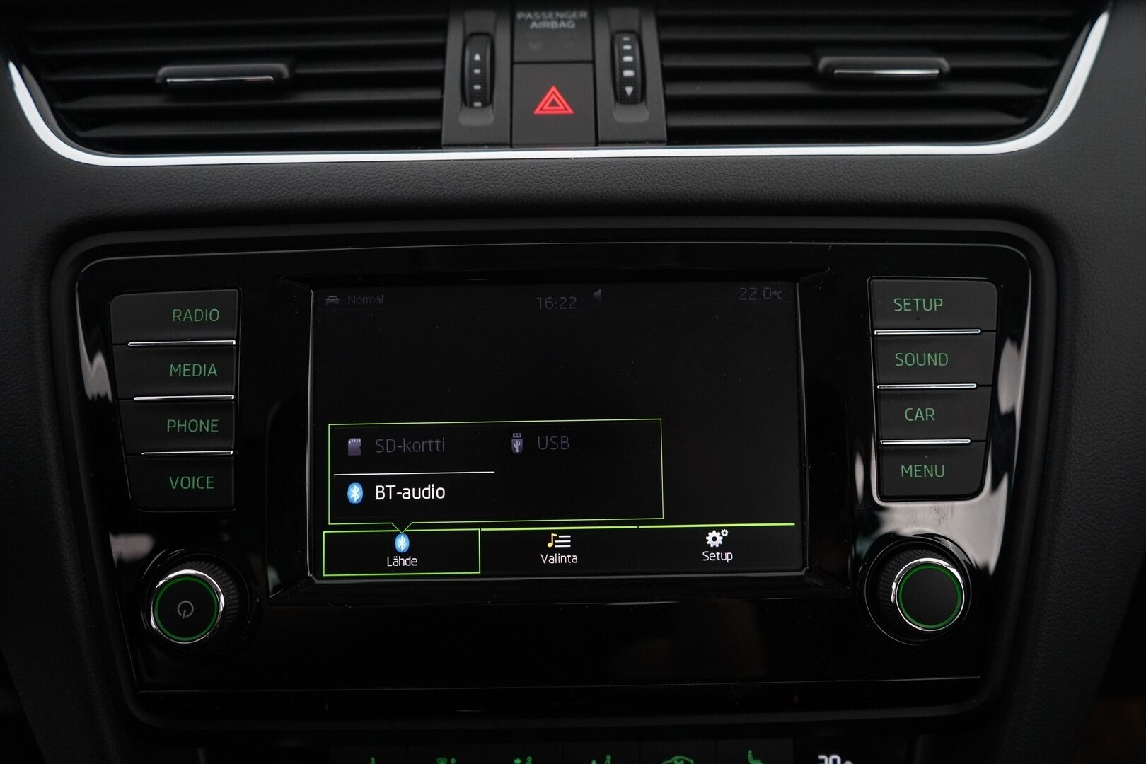 Skoda Octavia 2016 Combi 1,4 TSI Style  *Webasto / Koukku /  Vakkari / Canton / P. Tutkat / Lämmitettävä tuulilasi / Sähkökontti - Suomi-auto / Kahdet alumiinivanteet! / Särmä huoltohistoria!