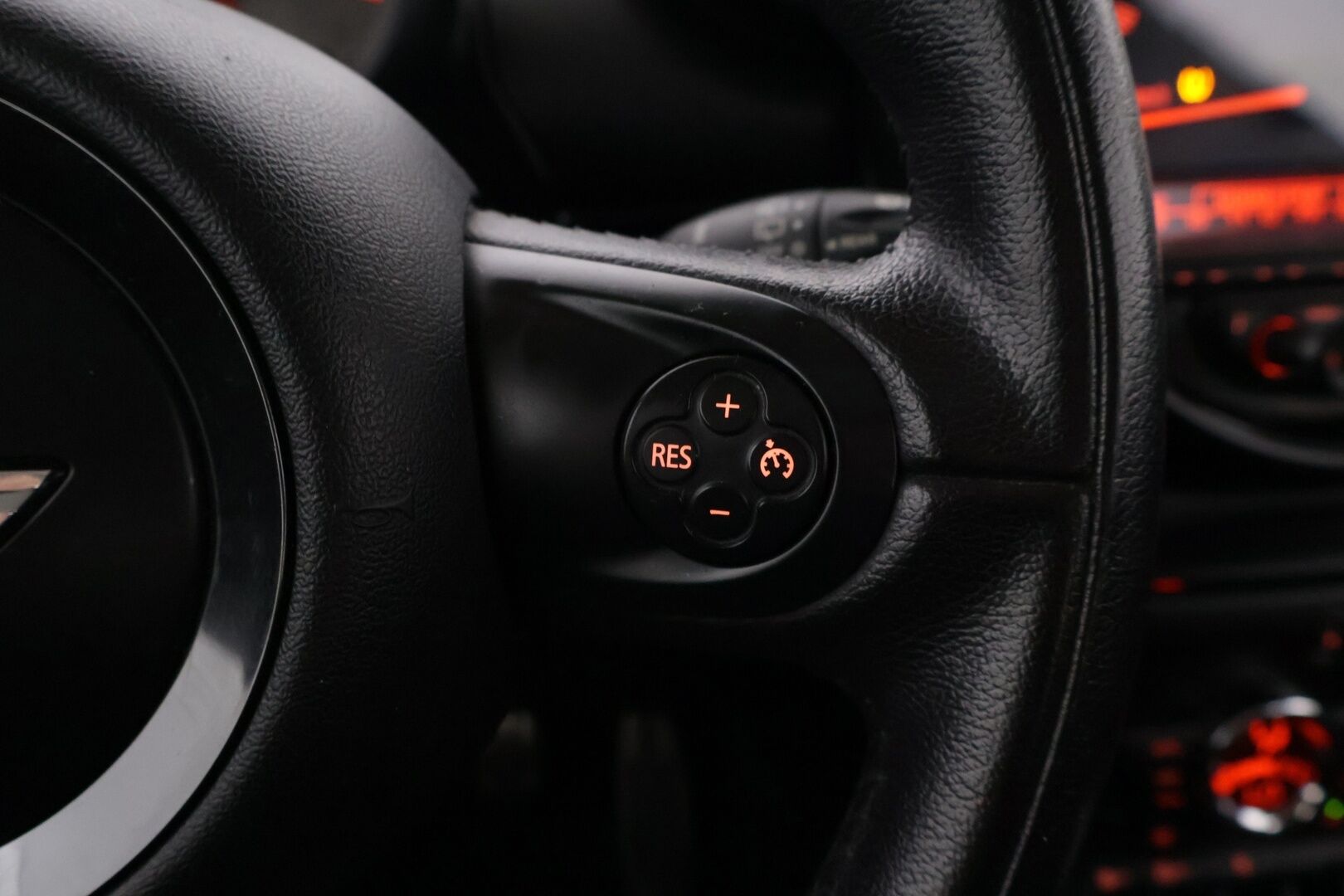 Mini Paceman 2014 COOPER SD Coupé * Panorama / Lohkolämmitin / Tutkat  Vakkari / Aut ilmastointi* - Harvinaisempi malli / Jakoketju vaihdettu / Uudehkot Continental nastarenkaat - HULLUT AVAJAISHULINAT KORKOTARJOUS 3,29 %