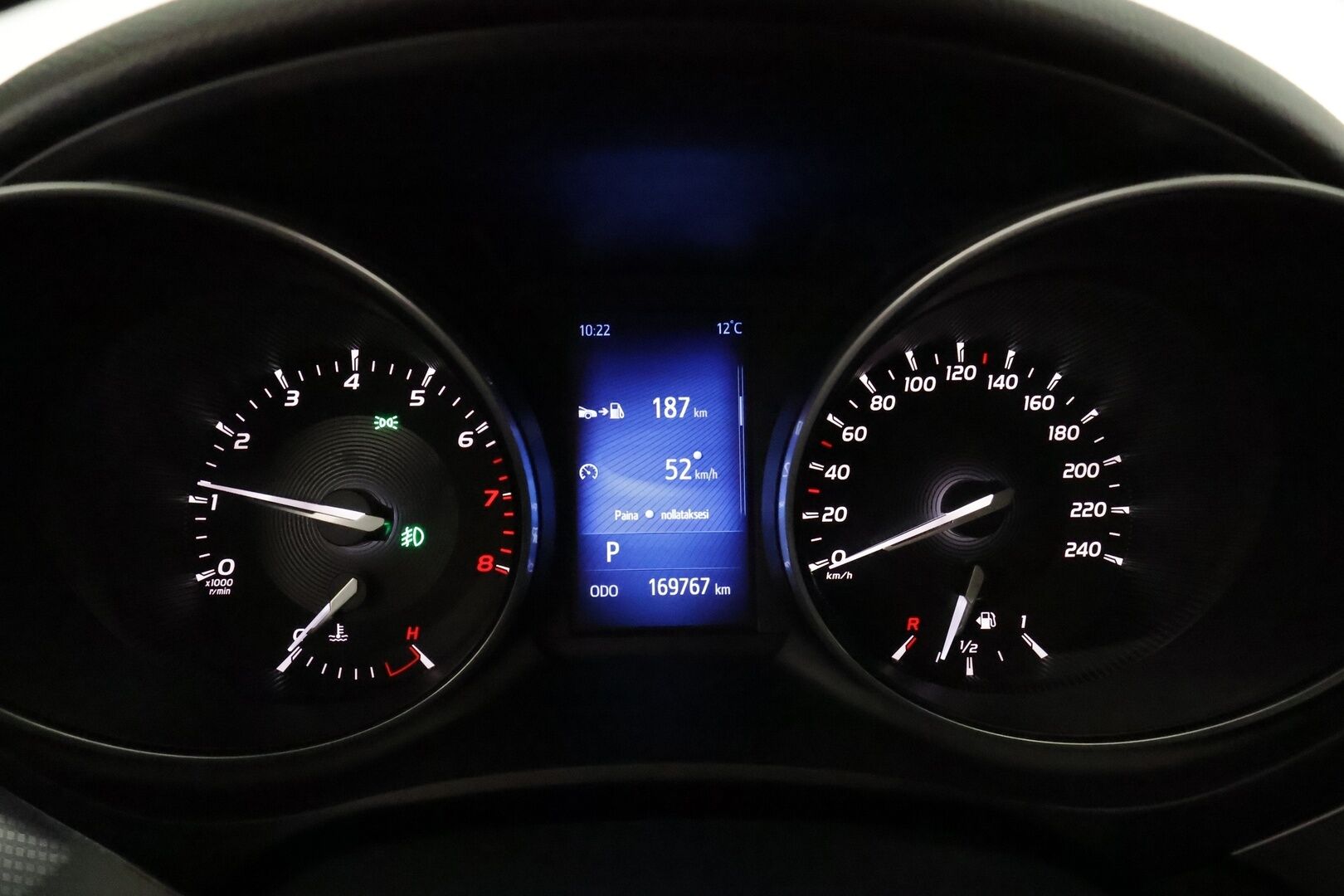 Toyota Avensis 2018 1,8 Valvematic Active Edition Touring Sports Multidrive S *Vakkari / P.kamera / Lohkolämmitin / LED / Navi / Koukku* - Suomi-auto / Kahdet renkaat aluvanteilla / Merkkihuollettu