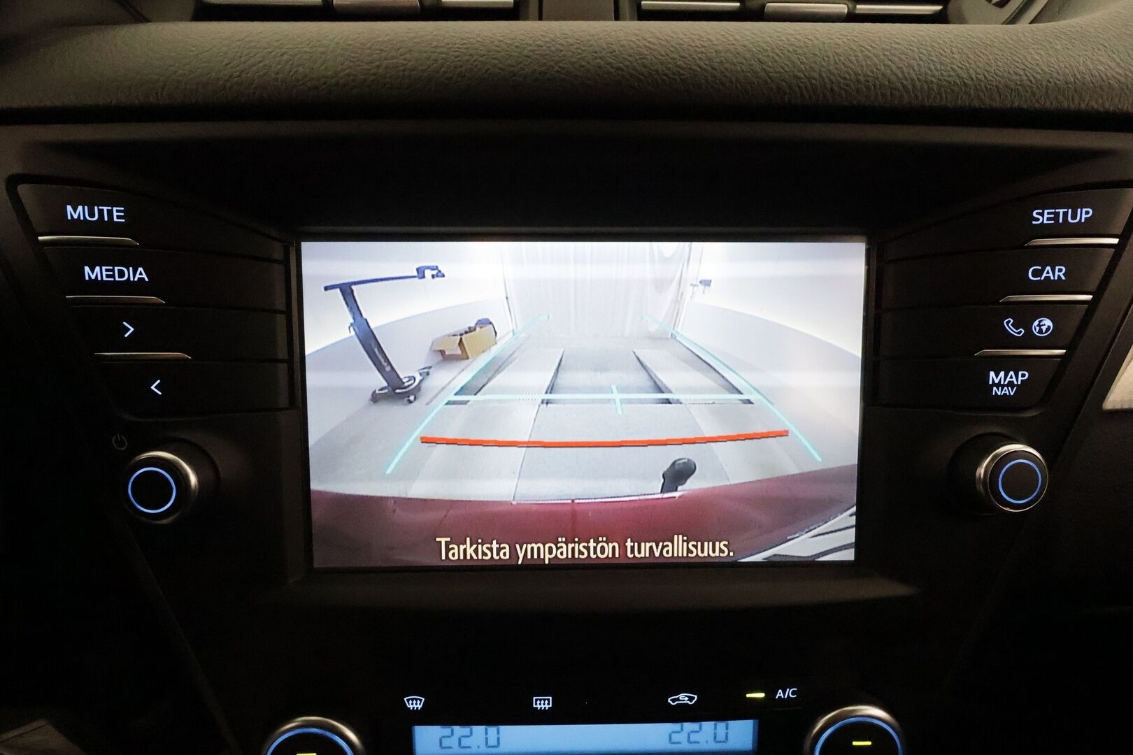 Toyota Avensis 2018 1,8 Valvematic Active Edition Touring Sports Multidrive S *Vakkari / P.kamera / Lohkolämmitin / LED / Navi / Koukku* - Suomi-auto / Kahdet renkaat aluvanteilla / Merkkihuollettu