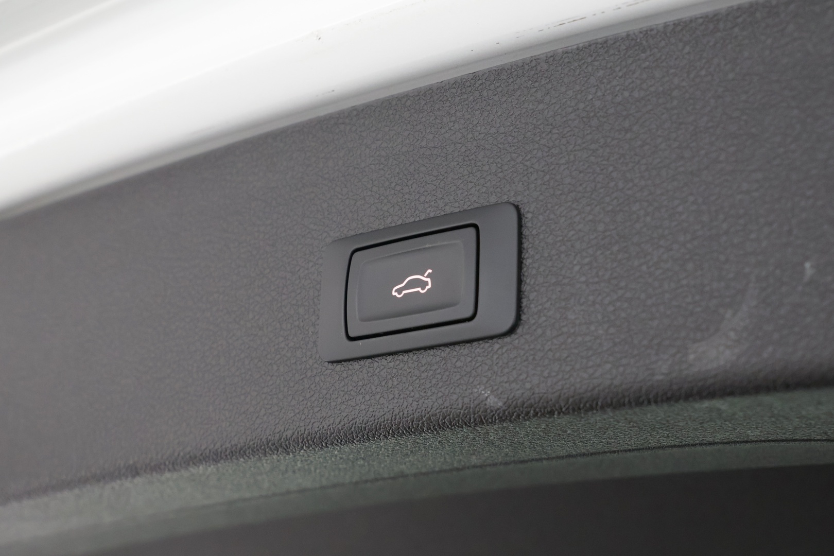 Audi Q5 2017 2,0 TDI 120 kW quattro S tronic - Webasto kaukosäätimellä / KeyLessGo - avaimeton käynnistys / Led Ajovalot