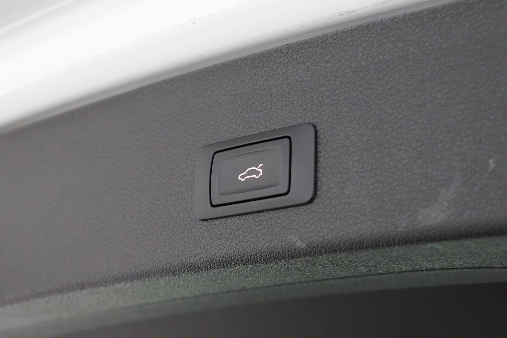 Audi Q5 2017 2,0 TDI 120 kW quattro S tronic - Webasto kaukosäätimellä / KeyLessGo - avaimeton käynnistys / Led Ajovalot