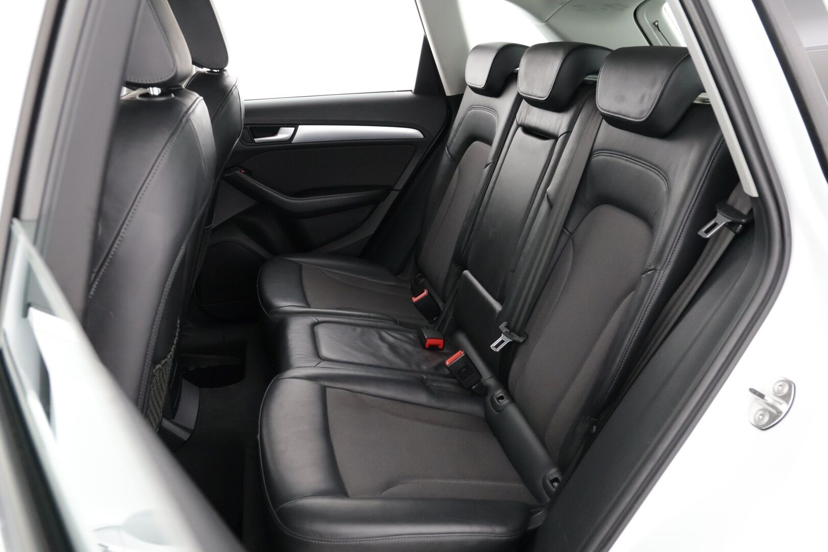 Audi Q5 2017 2,0 TDI 120 kW quattro S tronic * Webasto / Vakkari / KeyLess / Led-ajovalot / Vetokoukku * - Webasto kaukosäätimellä / KeyLessGo - avaimeton käynnistys / Led Ajovalot - HULLUT AVAJAISHULINAT KORKOTARJOUS 3,29 %