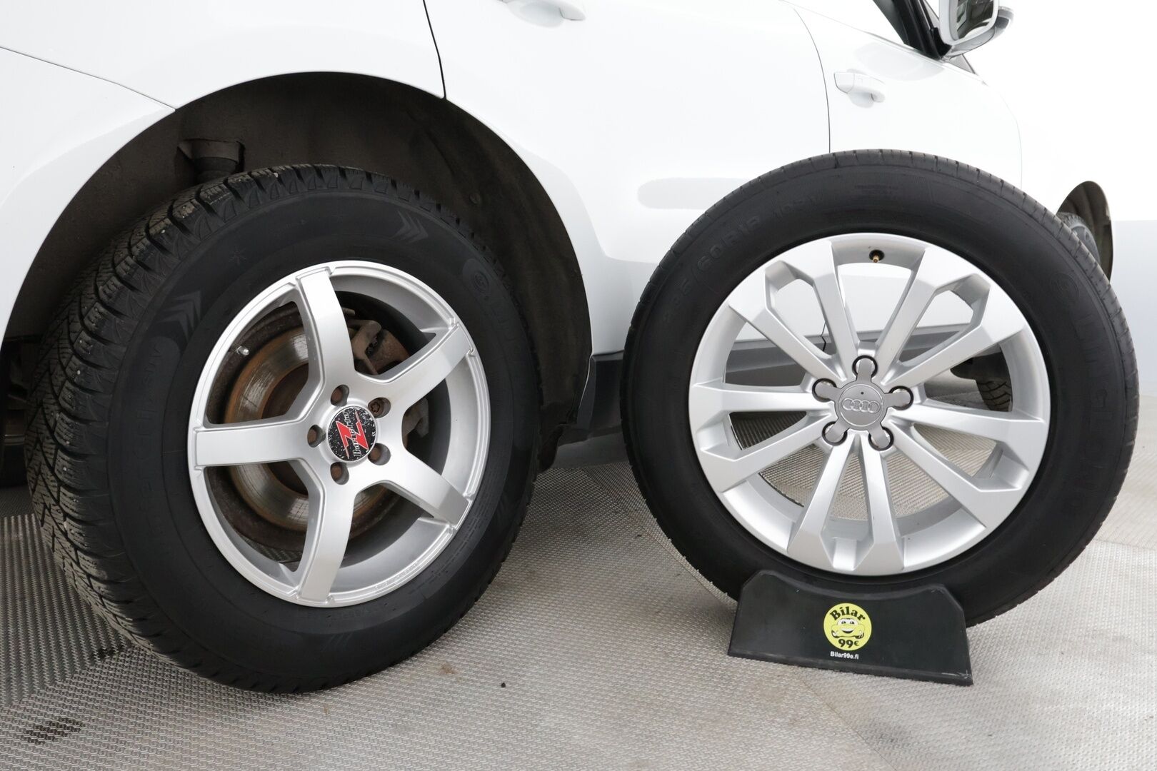 Audi Q5 2017 2,0 TDI 120 kW quattro S tronic * Webasto / Vakkari / KeyLess / Led-ajovalot / Vetokoukku * - Webasto kaukosäätimellä / KeyLessGo - avaimeton käynnistys / Led Ajovalot - HULLUT AVAJAISHULINAT KORKOTARJOUS 3,29 %