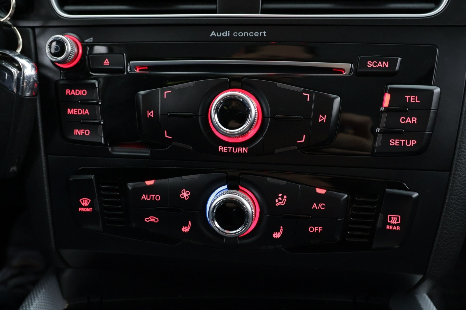 Audi Q5 2017 2,0 TDI 120 kW quattro S tronic - Webasto kaukosäätimellä / KeyLessGo - avaimeton käynnistys / Led Ajovalot