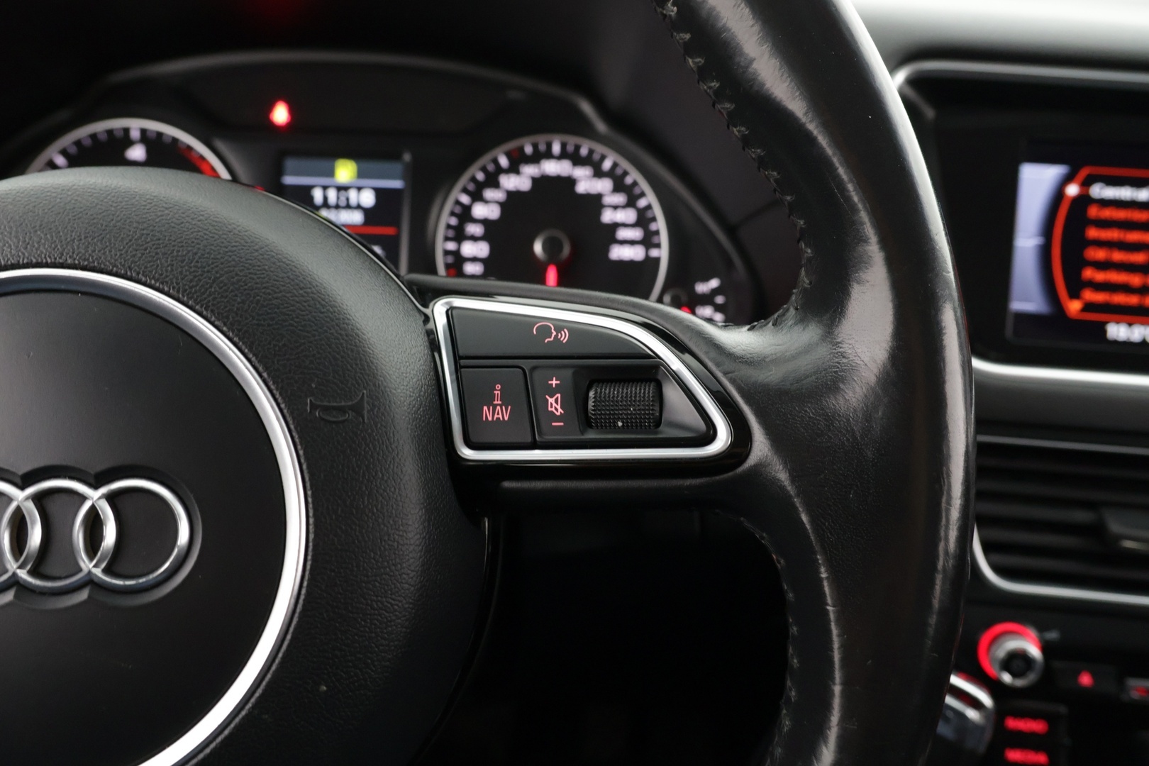 Audi Q5 2017 2,0 TDI 120 kW quattro S tronic - Webasto kaukosäätimellä / KeyLessGo - avaimeton käynnistys / Led Ajovalot