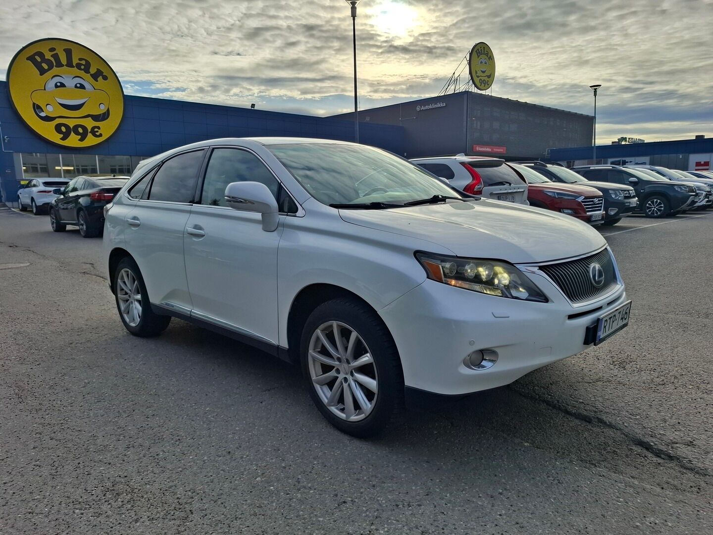 Lexus RX 2011 LEXUS RX450H Monikäyttöajoneuvo (AF) 4ov 3456cm3 - * Tämä auto myydään Huutokaupat.com *