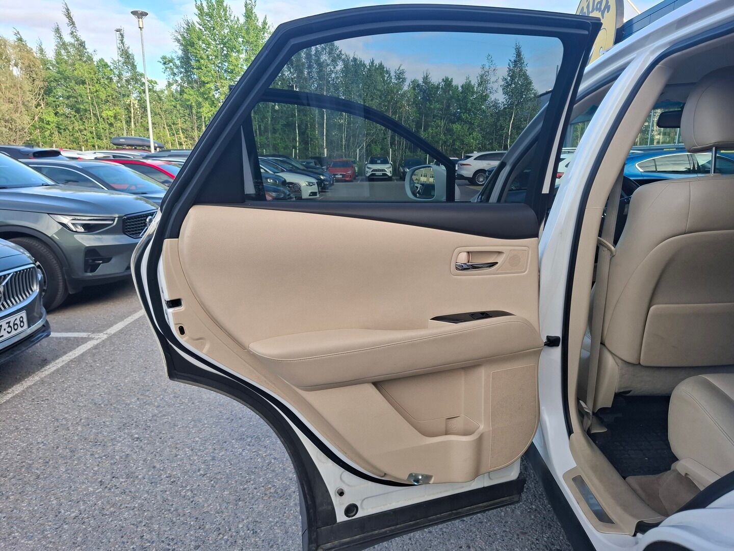 Lexus RX 2011 LEXUS RX450H Monikäyttöajoneuvo (AF) 4ov 3456cm3 - * Tämä auto myydään Huutokaupat.com *