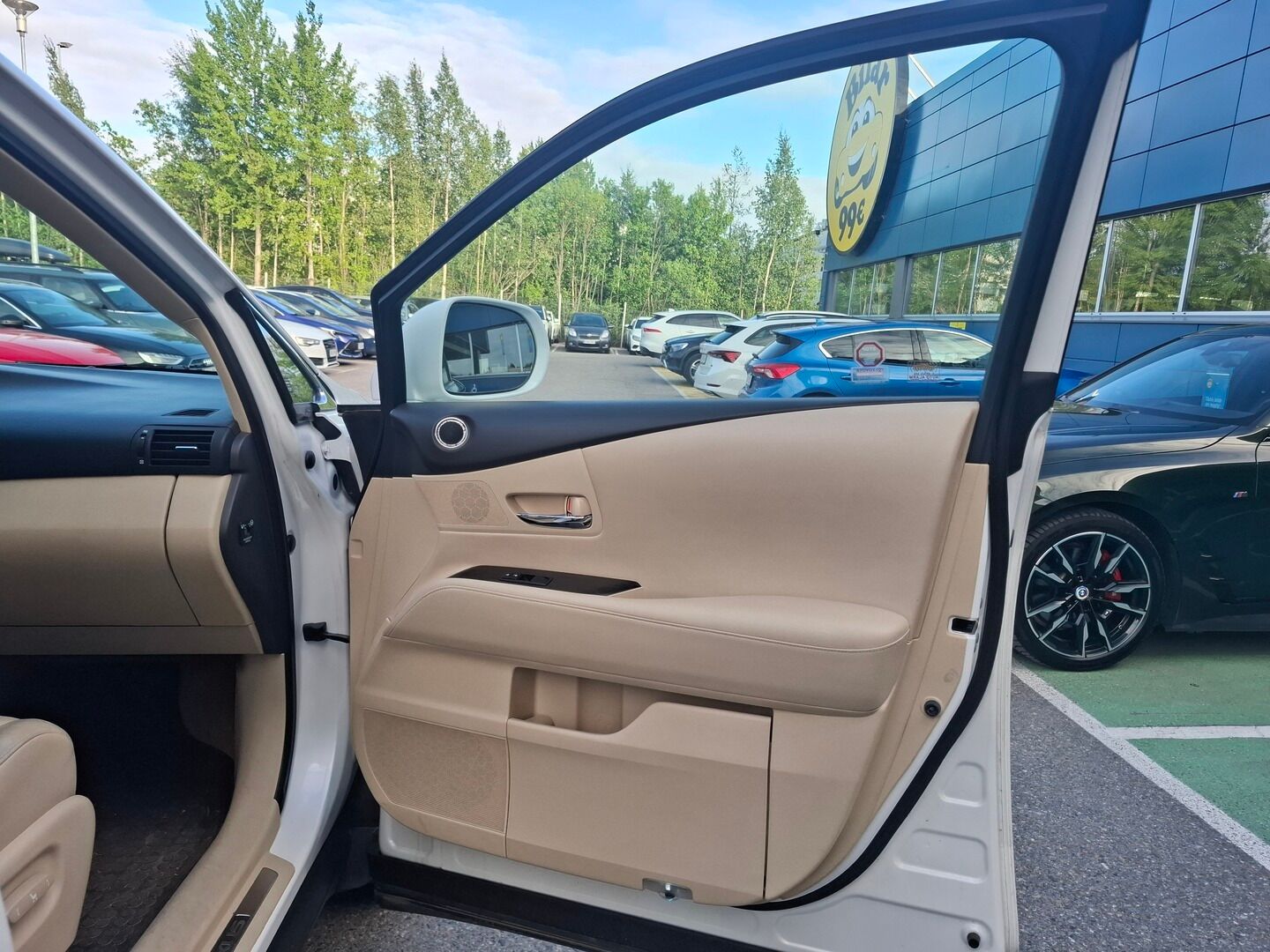Lexus RX 2011 LEXUS RX450H Monikäyttöajoneuvo (AF) 4ov 3456cm3 - * Tämä auto myydään Huutokaupat.com *