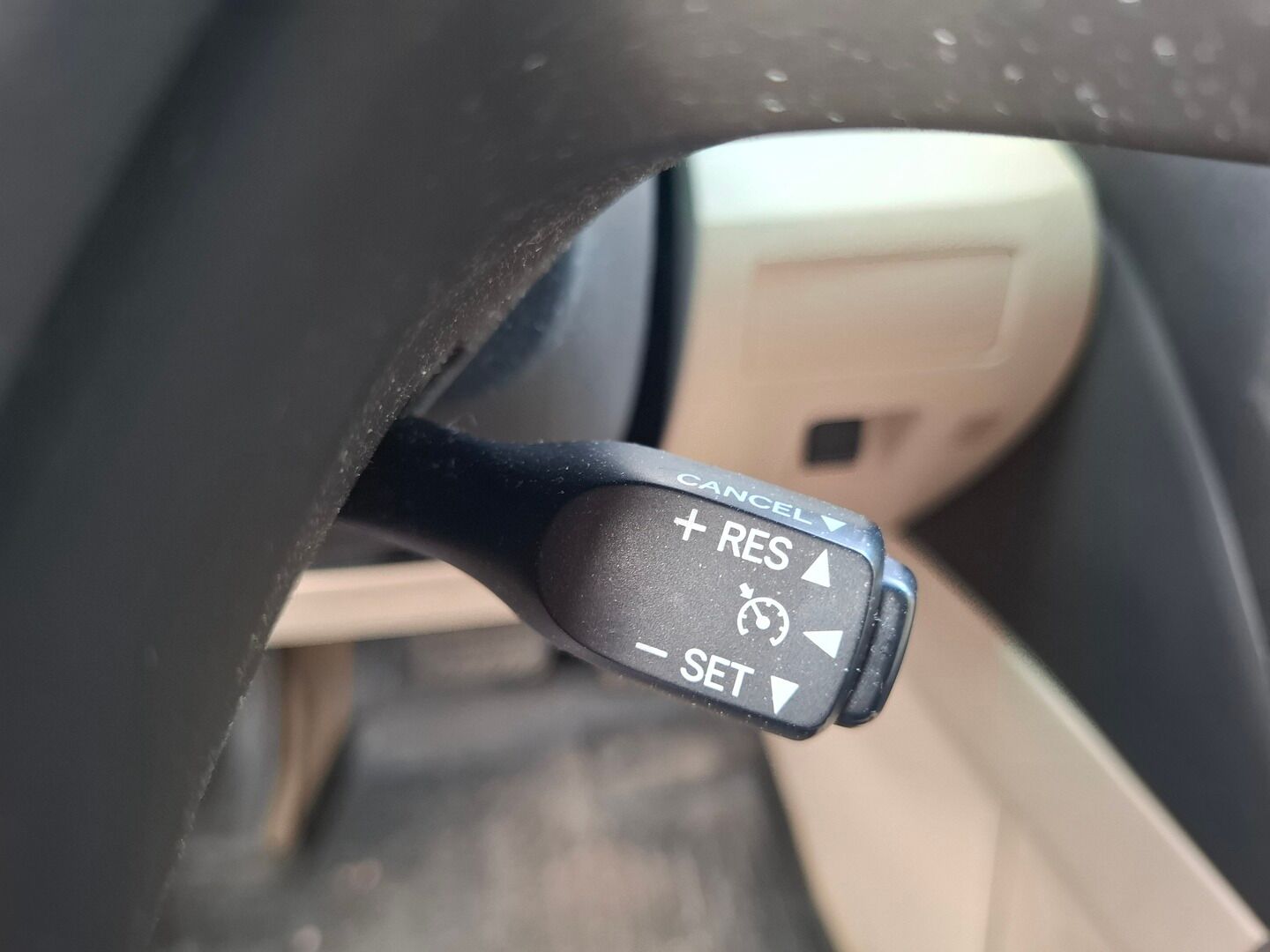 Lexus RX 2011 LEXUS RX450H Monikäyttöajoneuvo (AF) 4ov 3456cm3 - * Tämä auto myydään Huutokaupat.com *