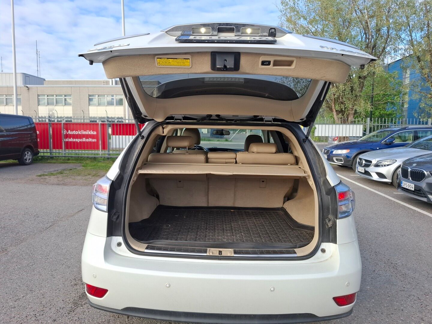 Lexus RX 2011 LEXUS RX450H Monikäyttöajoneuvo (AF) 4ov 3456cm3 - * Tämä auto myydään Huutokaupat.com *
