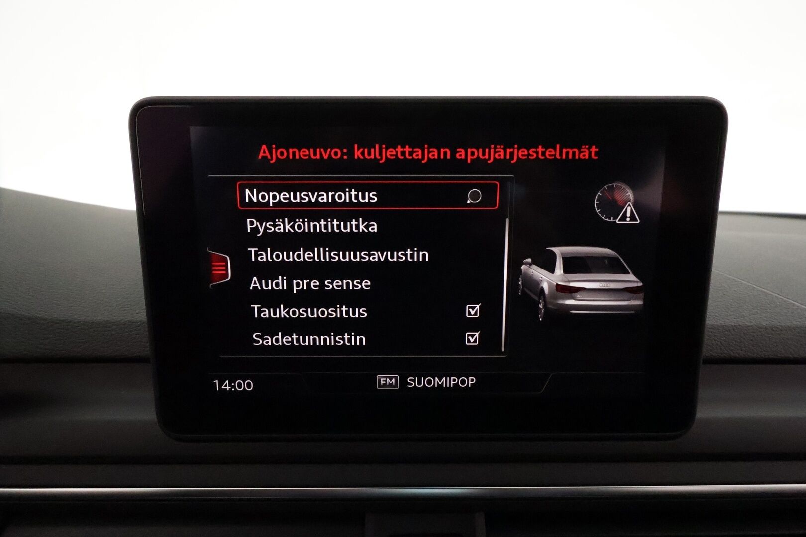 AUDI A4 2018 Sedan Business Sport Comfort S line Edition 2,0 TDI quattro S tronic **Webasto / Vakkari / Koukku / Sporttipenkit** - Suomi-auto / Kahdet renkaat aluvanteilla / P.tutkat