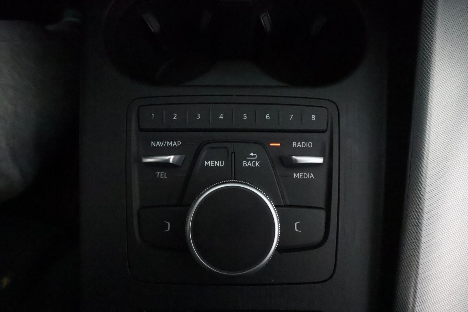 AUDI A4 2018 Sedan Business Sport Comfort S line Edition 2,0 TDI quattro S tronic **Webasto / Vakkari / Koukku / Sporttipenkit** - Suomi-auto / Kahdet renkaat aluvanteilla / P.tutkat