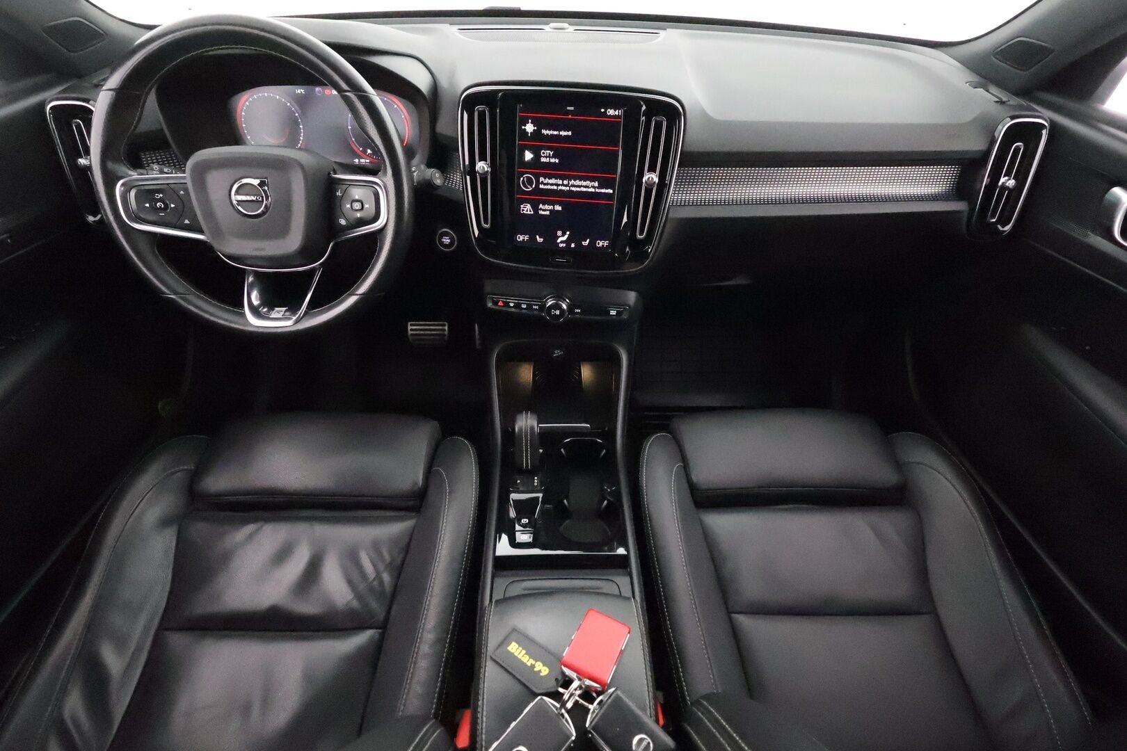 Volvo XC40 2018 D4 AWD R-Design First Edition aut ** 1-Om Suomi auto / Adapt.vakkari / Koukku / Pa-lisälämmitin / 360 kamera / Full LED / Nahkasisusta - 3,99 % KORKOTARJOUS TÄHÄN AUTOON - Digimittari / Navi / 2x renkaat 