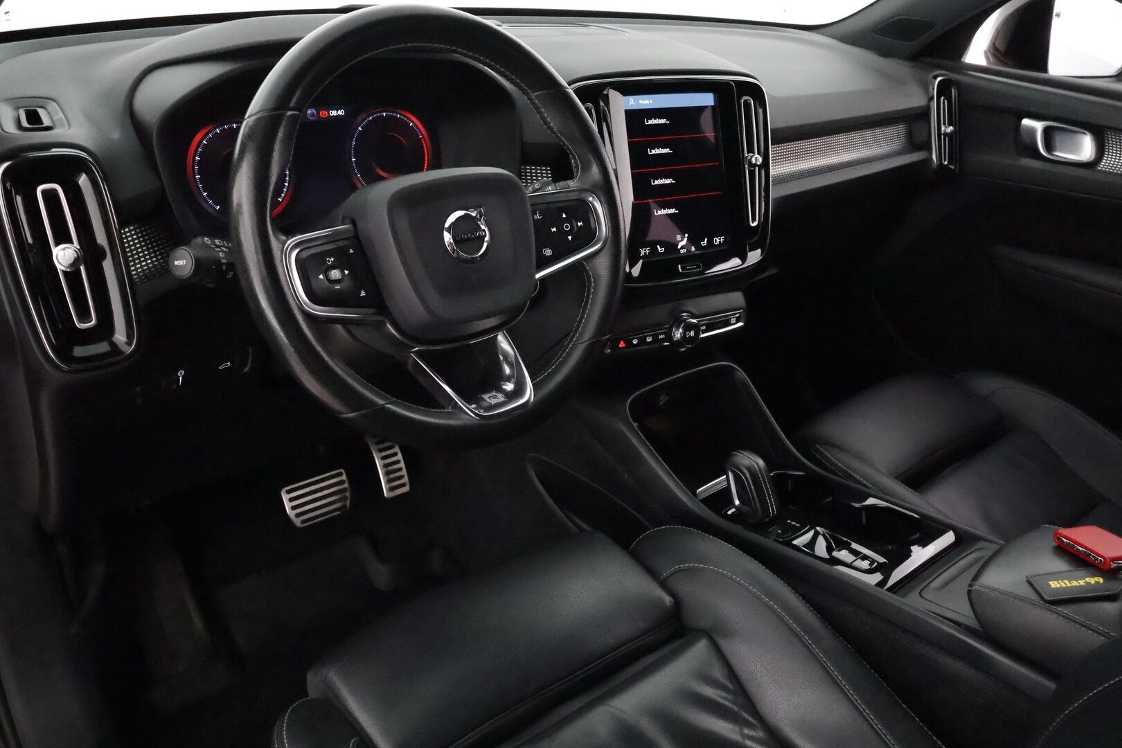 Volvo XC40 2018 D4 AWD R-Design First Edition aut ** 1-Om Suomi auto / Adapt.vakkari / Koukku / Pa-lisälämmitin / 360 kamera / Full LED / Nahkasisusta - 3,99 % KORKOTARJOUS TÄHÄN AUTOON - Digimittari / Navi / 2x renkaat 