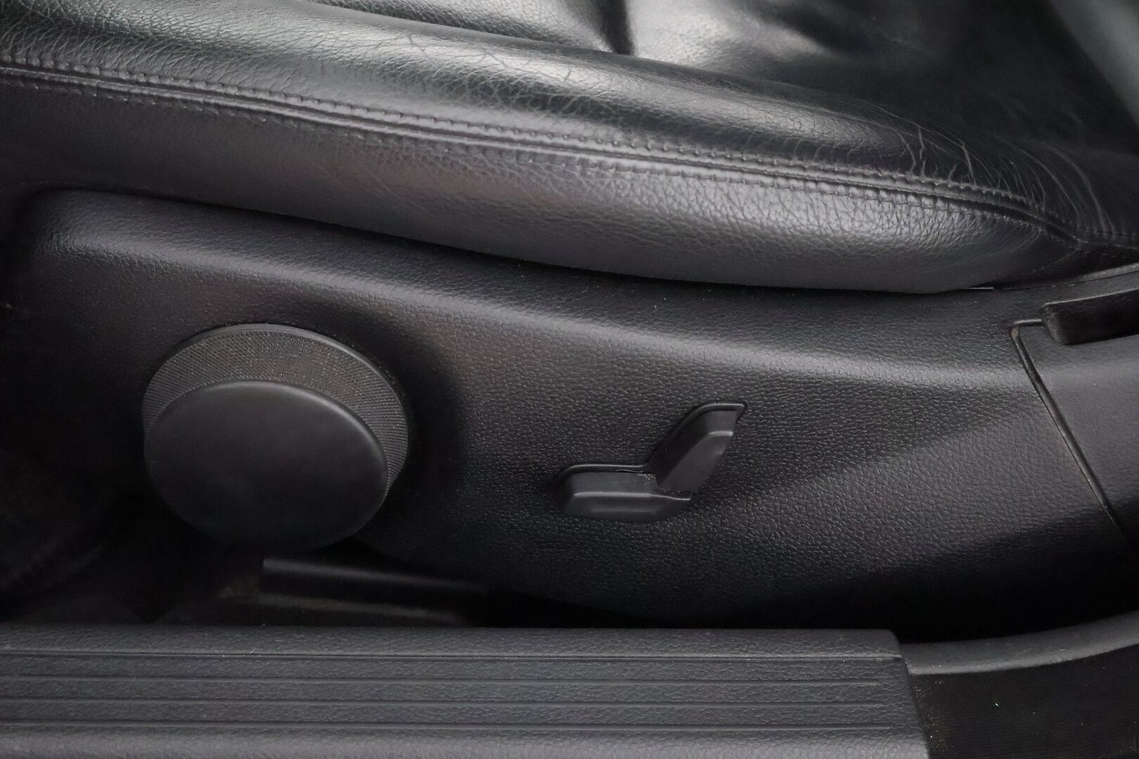 Mercedes-Benz C 2009 MYYDÄÄN HUUTOKAUPAT.COM