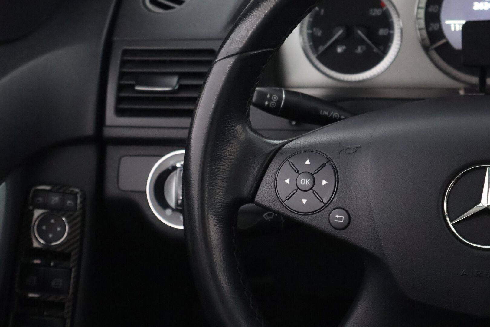 Mercedes-Benz C 2009 MYYDÄÄN HUUTOKAUPAT.COM