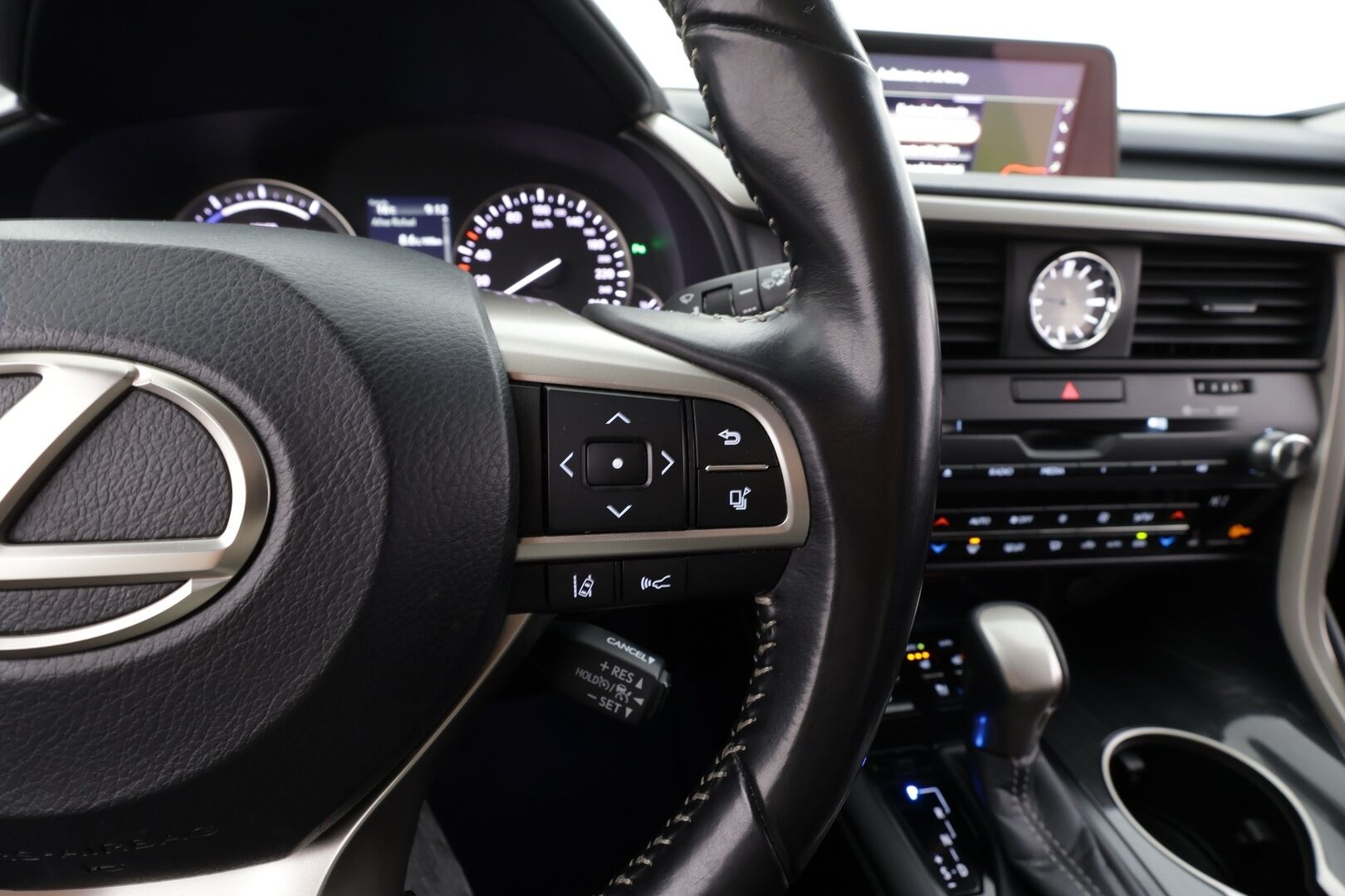 Lexus RX 2017 450h Hybrid 4WD A Executive * ACC / LED / P.Kamera / Ilmastoitu Muistipenkki / Navi / Kaistavahti / Keyless * - Kahdet renkaat - HULLUT JOULUT KORKOTARJOUS 2,49% 