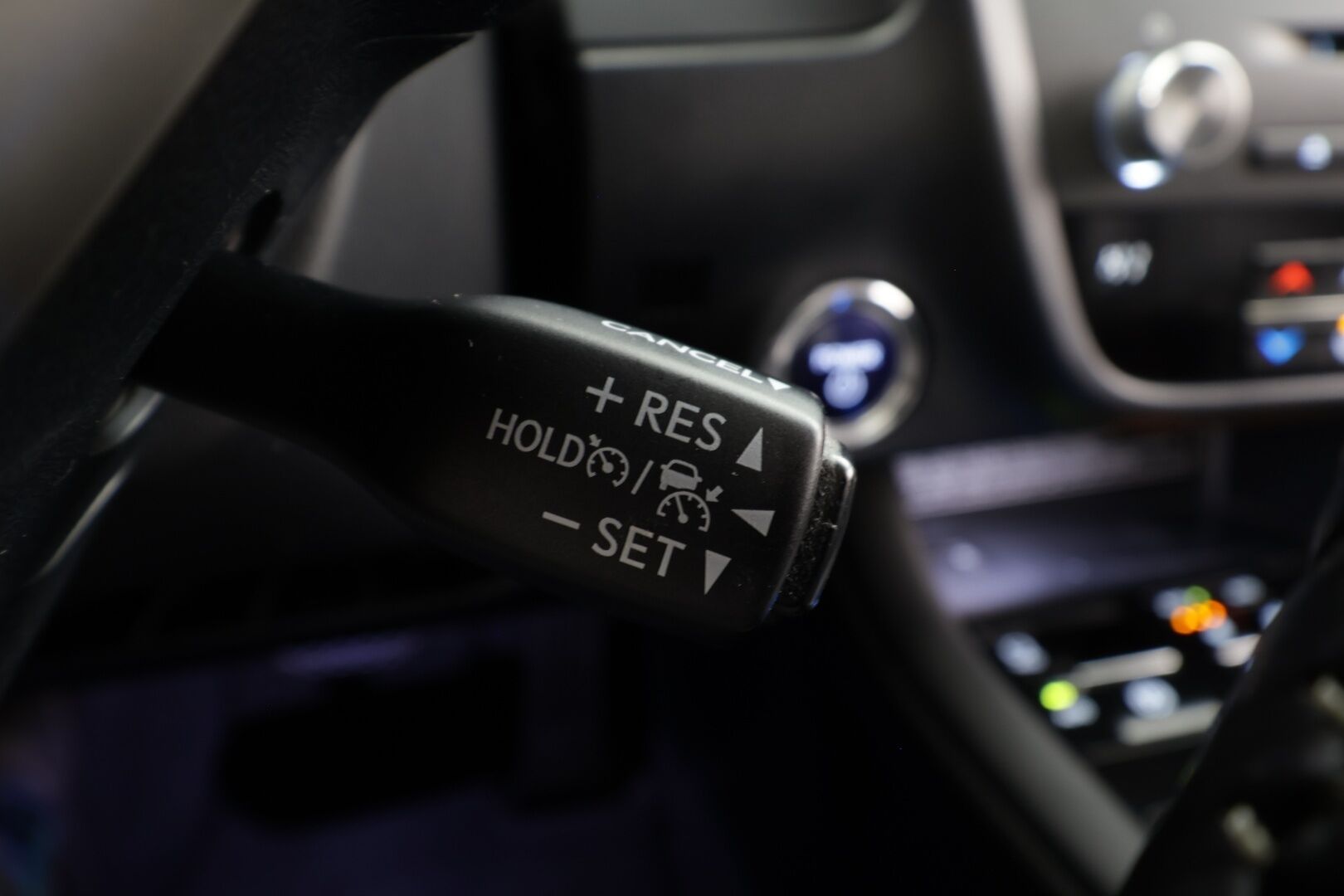 Lexus RX 2017 450h Hybrid 4WD A Executive * ACC / LED / P.Kamera / Ilmastoitu Muistipenkki / Navi / Kaistavahti / Keyless * - Kahdet renkaat