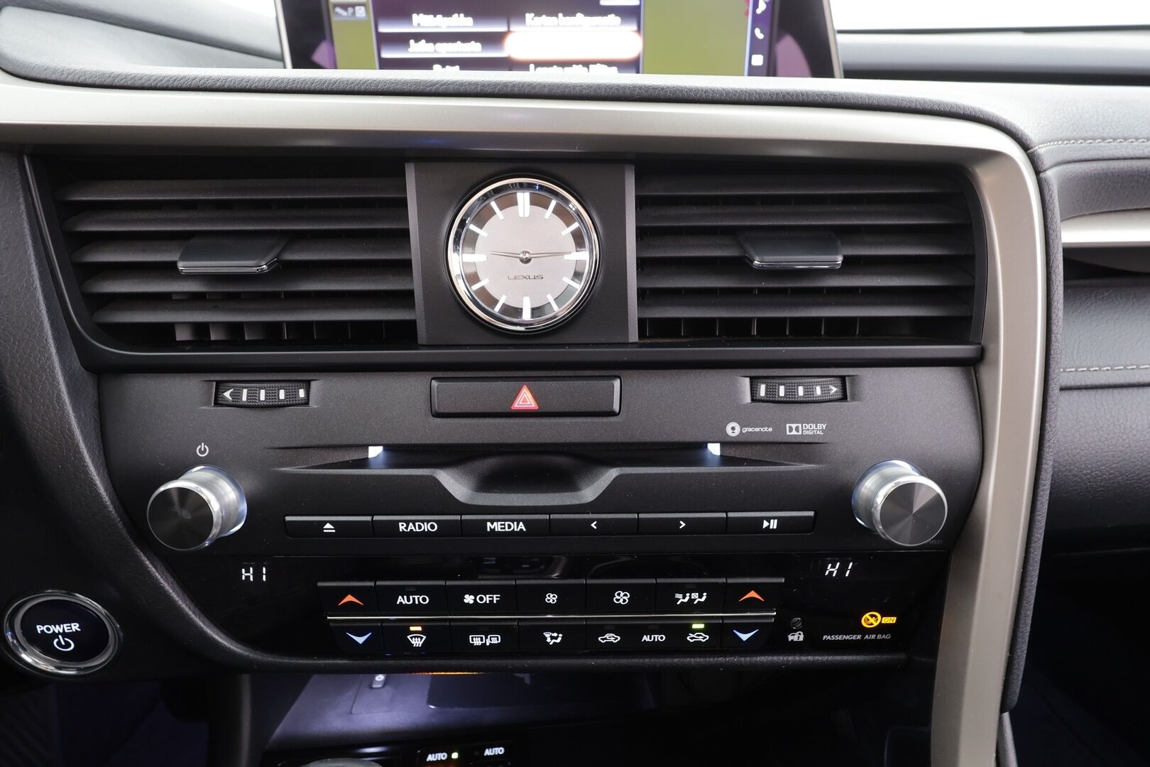 Lexus RX 2017 450h Hybrid 4WD A Executive * ACC / LED / P.Kamera / Ilmastoitu Muistipenkki / Navi / Kaistavahti / Keyless * - Kahdet renkaat