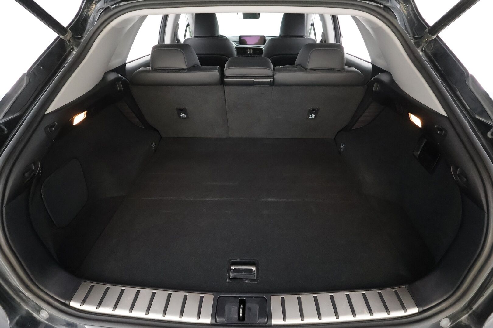 Lexus RX 2017 450h Hybrid 4WD A Executive * ACC / LED / P.Kamera / Ilmastoitu Muistipenkki / Navi / Kaistavahti / Keyless * - Kahdet renkaat - HULLUT JOULUT KORKOTARJOUS 2,49% 