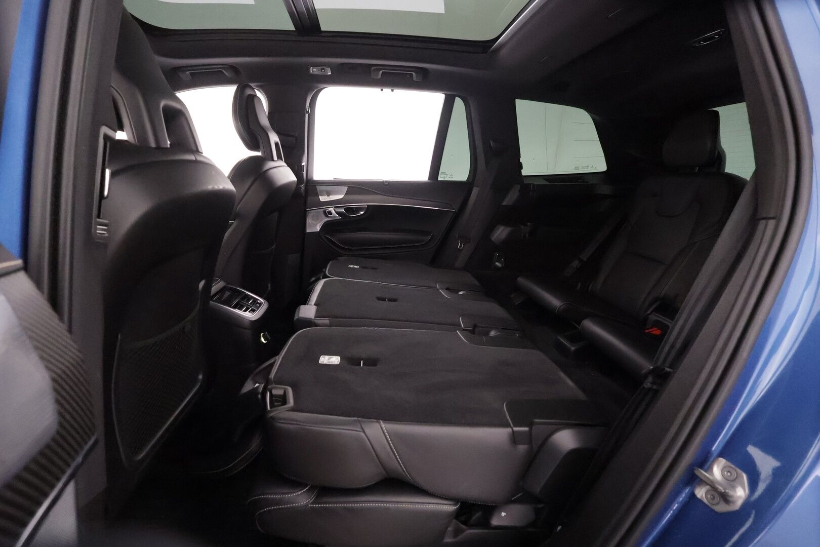 Volvo XC90 2017 T8 Twin Engine AWD R-Design aut 7-P - | Webasto | Koukku | HUD | Panorama | B&W | ACC | Full-LED | P.kamera | Sporttinahat Muistilla | Kaistavahti | Navi | Katveavustin | Keyless | 2x Latauskaapelit | Kahdet renkaat | 