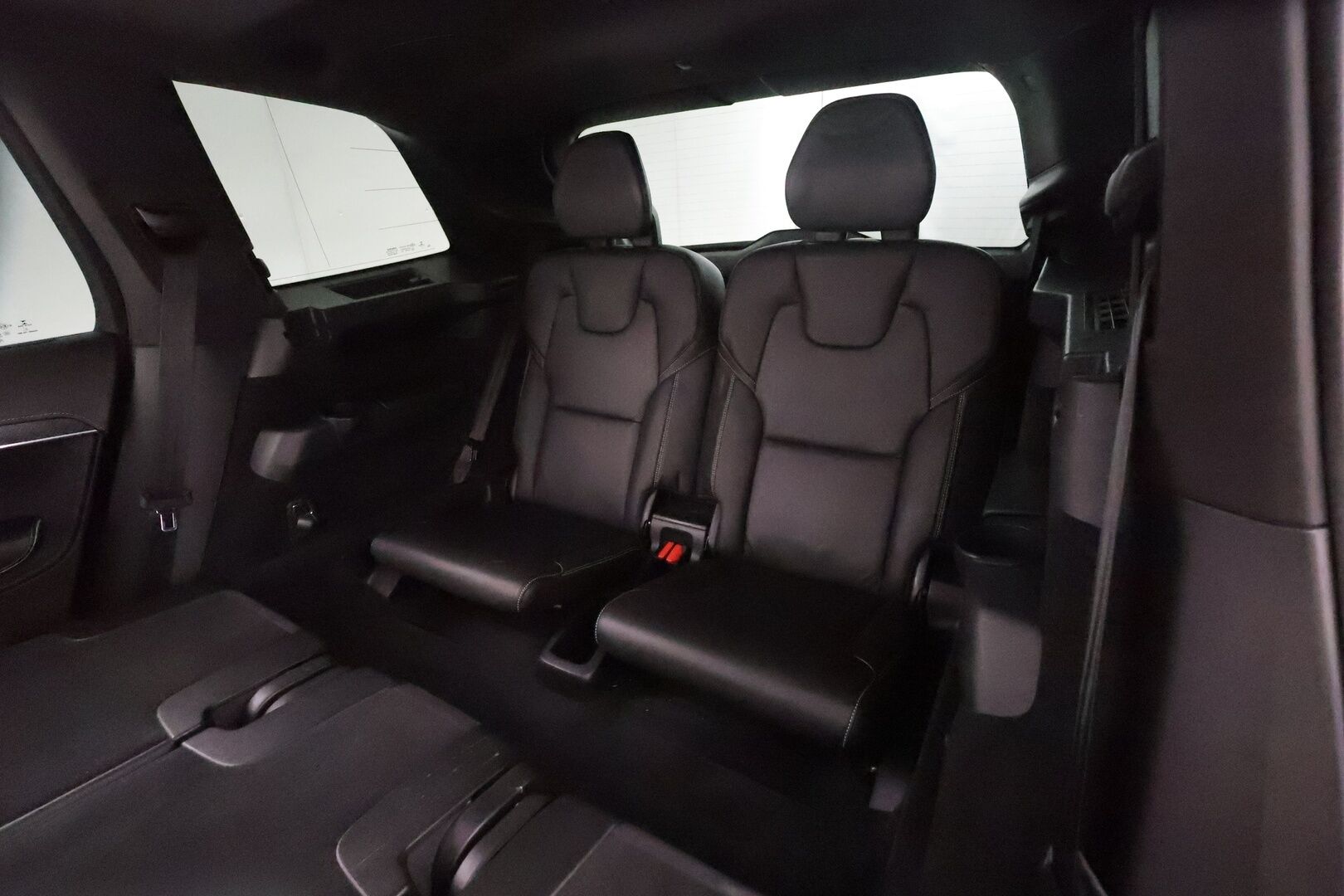 Volvo XC90 2017 T8 Twin Engine AWD R-Design aut 7-P - | Webasto | Koukku | HUD | Panorama | B&W | ACC | Full-LED | P.kamera | Sporttinahat Muistilla | Kaistavahti | Navi | Katveavustin | Keyless | 2x Latauskaapelit | Kahdet renkaat | 