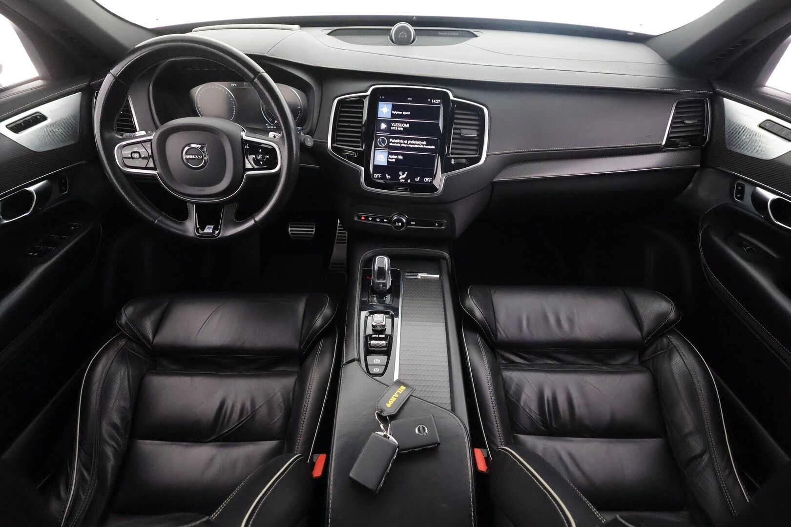 Volvo XC90 2017 T8 Twin Engine AWD R-Design aut 7-P - | Webasto | Koukku | HUD | Panorama | B&W | ACC | Full-LED | P.kamera | Sporttinahat Muistilla | Kaistavahti | Navi | Katveavustin | Keyless | 2x Latauskaapelit | Kahdet renkaat | 