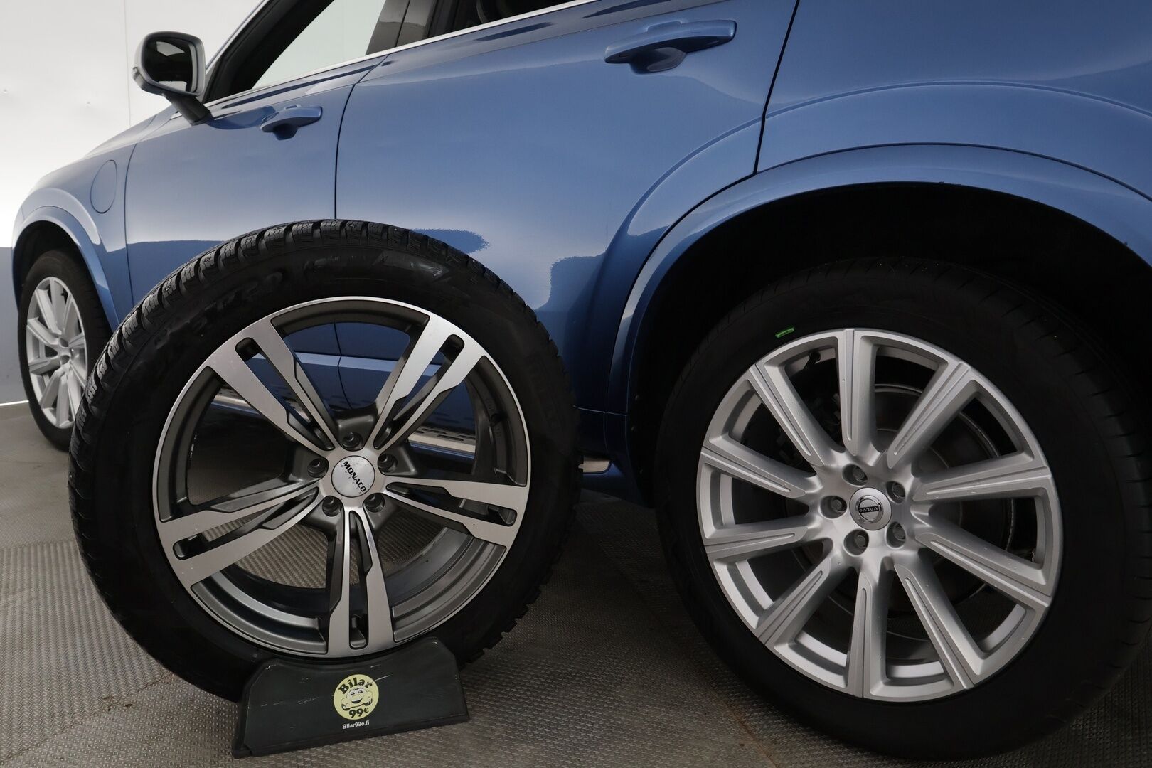 Volvo XC90 2017 T8 Twin Engine AWD R-Design aut 7-P - | Webasto | Koukku | HUD | Panorama | B&W | ACC | Full-LED | P.kamera | Sporttinahat Muistilla | Kaistavahti | Navi | Katveavustin | Keyless | 2x Latauskaapelit | Kahdet renkaat | 