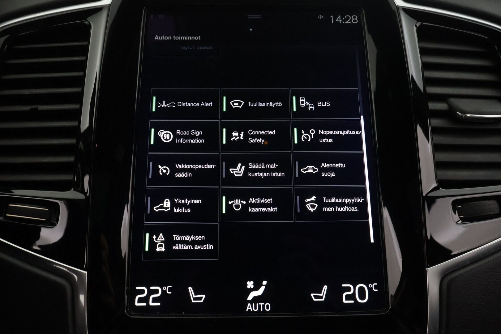 Volvo XC90 2017 T8 Twin Engine AWD R-Design aut 7-P - | Webasto | Koukku | HUD | Panorama | B&W | ACC | Full-LED | P.kamera | Sporttinahat Muistilla | Kaistavahti | Navi | Katveavustin | Keyless | 2x Latauskaapelit | Kahdet renkaat | 