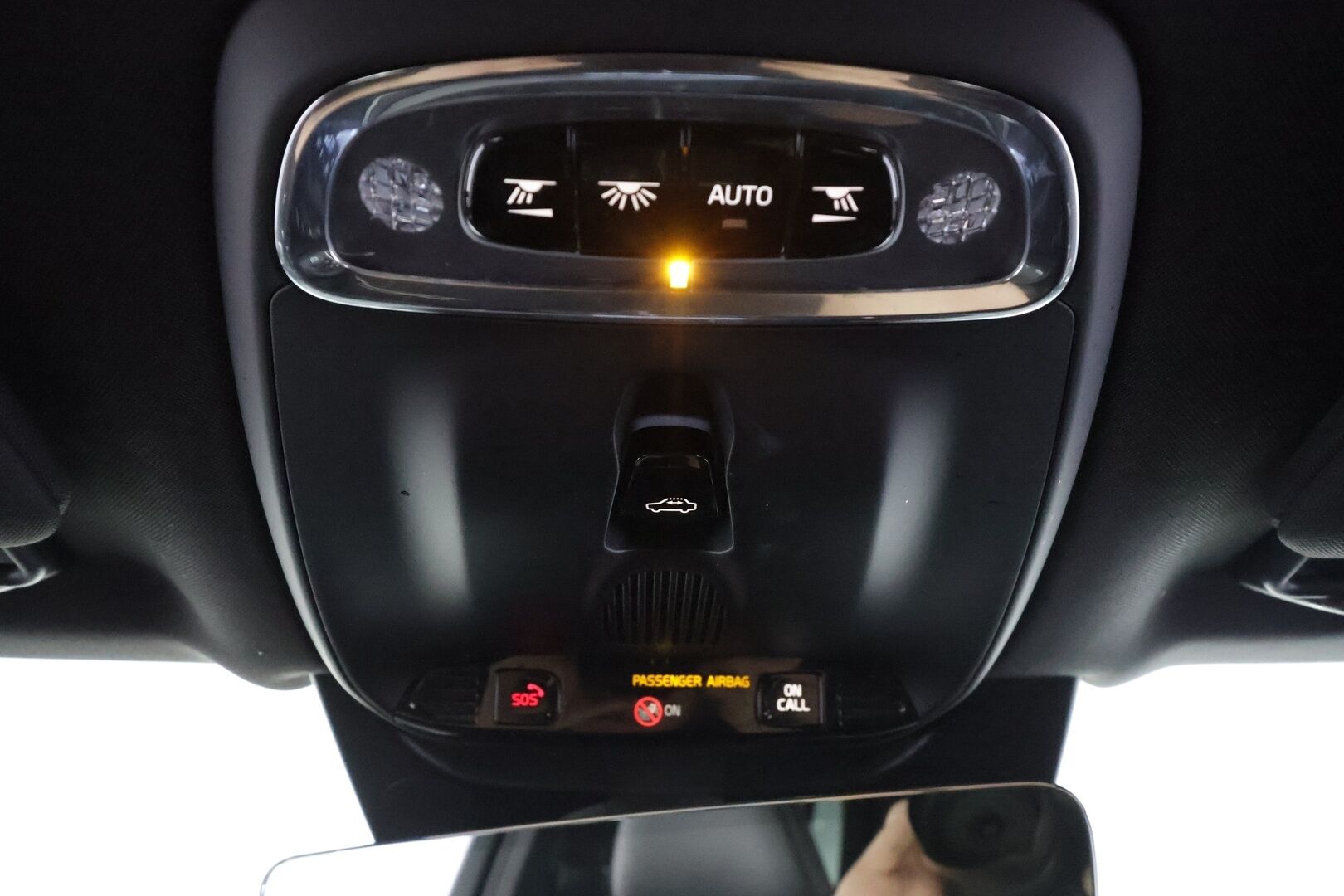 Volvo XC90 2017 T8 Twin Engine AWD R-Design aut 7-P - | Webasto | Koukku | HUD | Panorama | B&W | ACC | Full-LED | P.kamera | Sporttinahat Muistilla | Kaistavahti | Navi | Katveavustin | Keyless | 2x Latauskaapelit | Kahdet renkaat | 