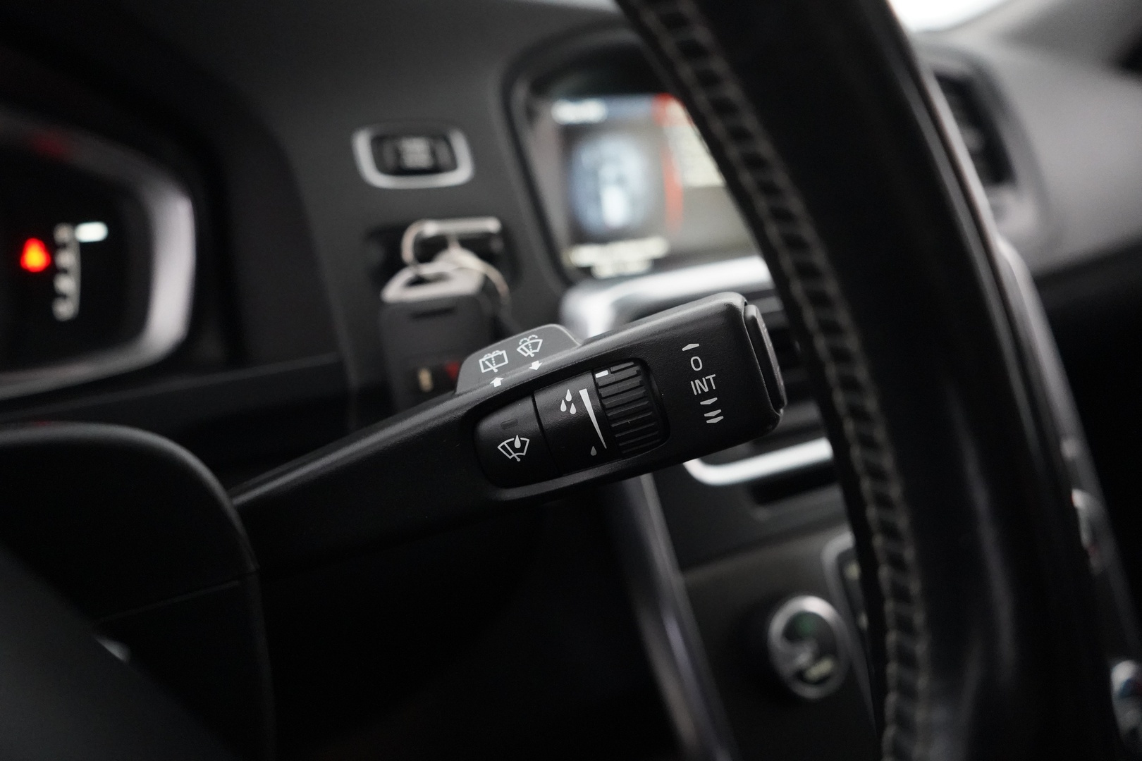 Volvo V60 2013 * MYYDÄÄN HUUTOKAUPAT.COM *