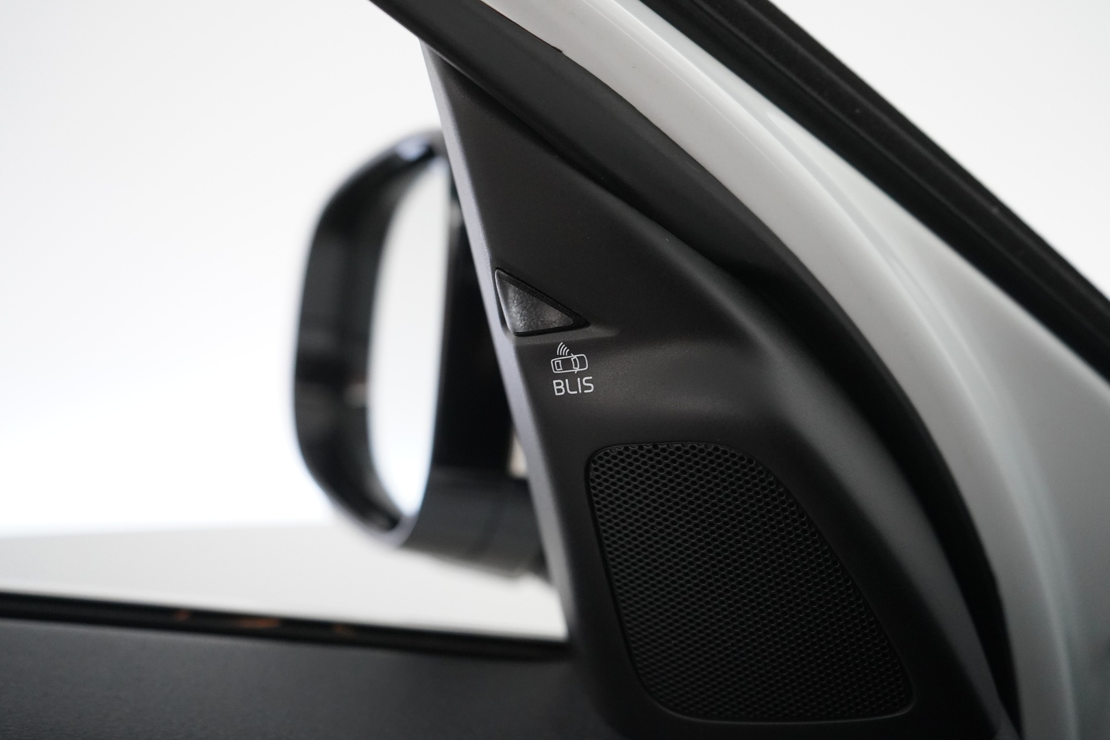 Volvo V60 2013 * MYYDÄÄN HUUTOKAUPAT.COM *