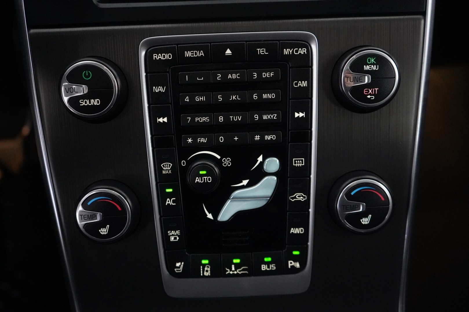 Volvo V60 2013 * MYYDÄÄN HUUTOKAUPAT.COM *