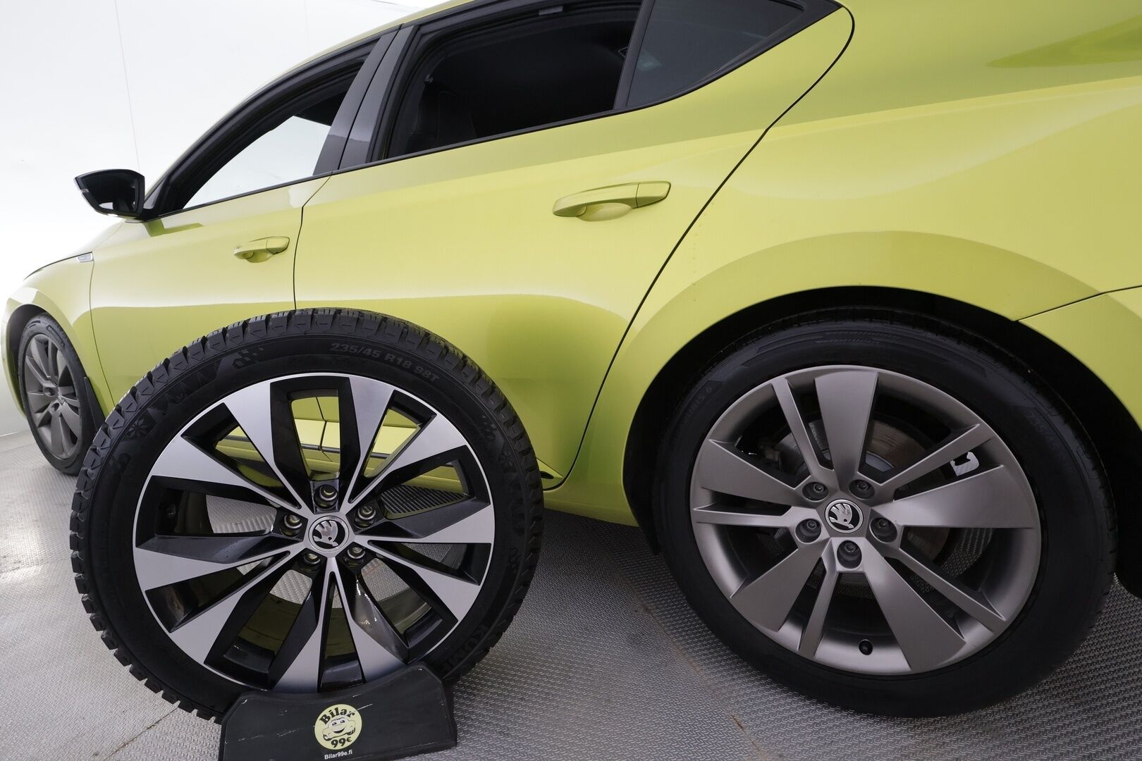 Skoda Superb 2018 1,4 TSI ACT SportLine - | ACC | Webasto | Skoda crystal Light Matrix LED | Canton | Muistipenkki | P.Kamera | Puolinahat | Ratinlämmitys | Puolinahat | Apple&Android | Suomi-auto | Kahdet Renkaat |