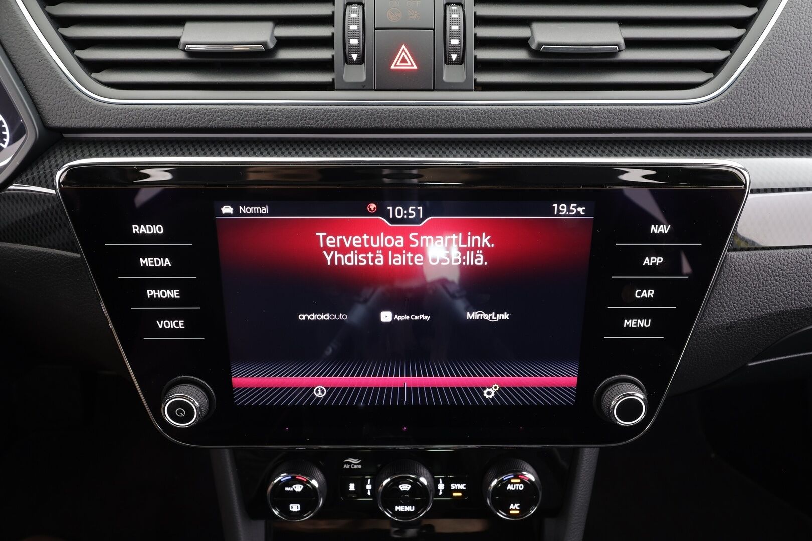 Skoda Superb 2018 1,4 TSI ACT SportLine - | ACC | Webasto | Skoda crystal Light Matrix LED | Canton | Muistipenkki | P.Kamera | Puolinahat | Ratinlämmitys | Puolinahat | Apple&Android | Suomi-auto | Kahdet Renkaat |