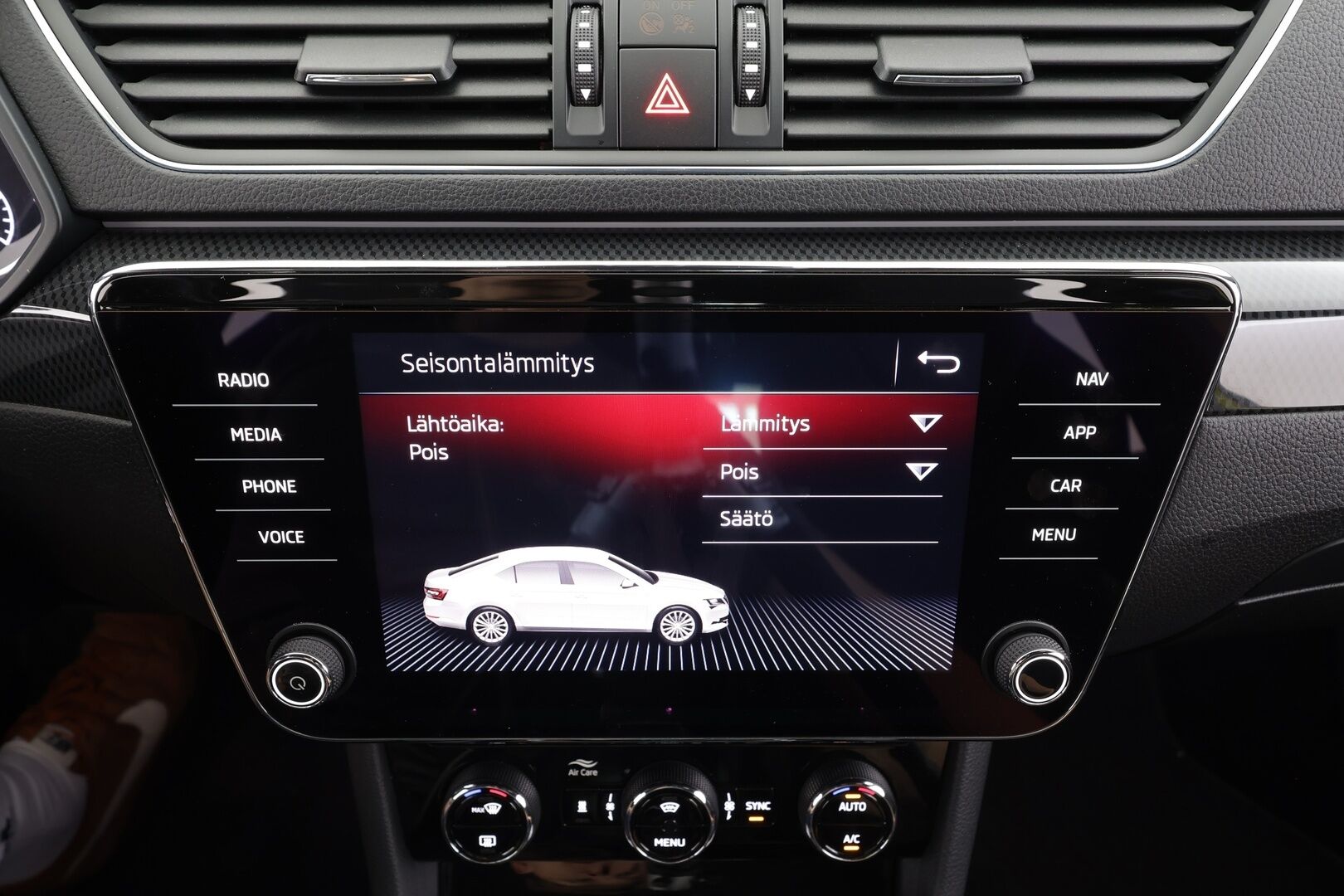 Skoda Superb 2018 1,4 TSI ACT SportLine - | ACC | Webasto | Skoda crystal Light Matrix LED | Canton | Muistipenkki | P.Kamera | Puolinahat | Ratinlämmitys | Puolinahat | Apple&Android | Suomi-auto | Kahdet Renkaat |