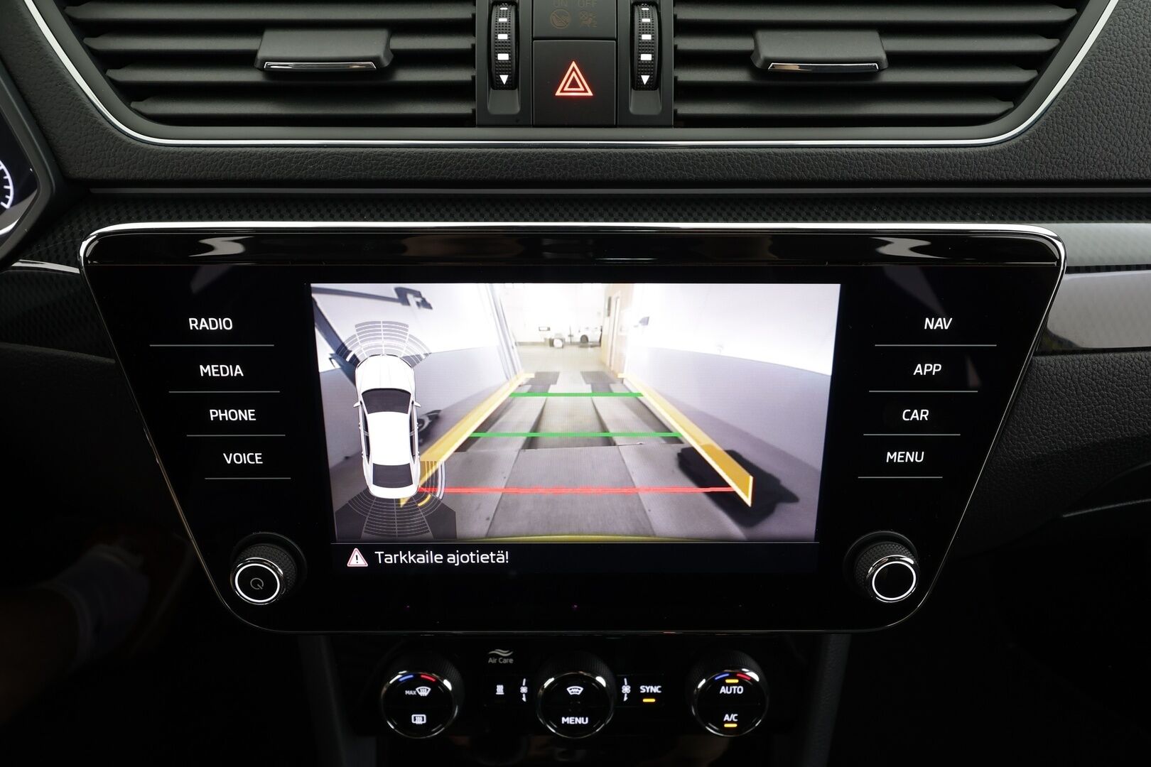 Skoda Superb 2018 1,4 TSI ACT SportLine - | ACC | Webasto | Skoda crystal Light Matrix LED | Canton | Muistipenkki | P.Kamera | Puolinahat | Ratinlämmitys | Puolinahat | Apple&Android | Suomi-auto | Kahdet Renkaat |
