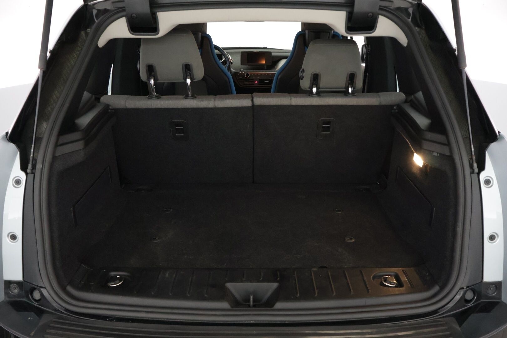 BMW i3 2014 60 Ah REX - *Vakkari / Pysäköintitutkat / P. Kamera / LED / Harman/Kardon*