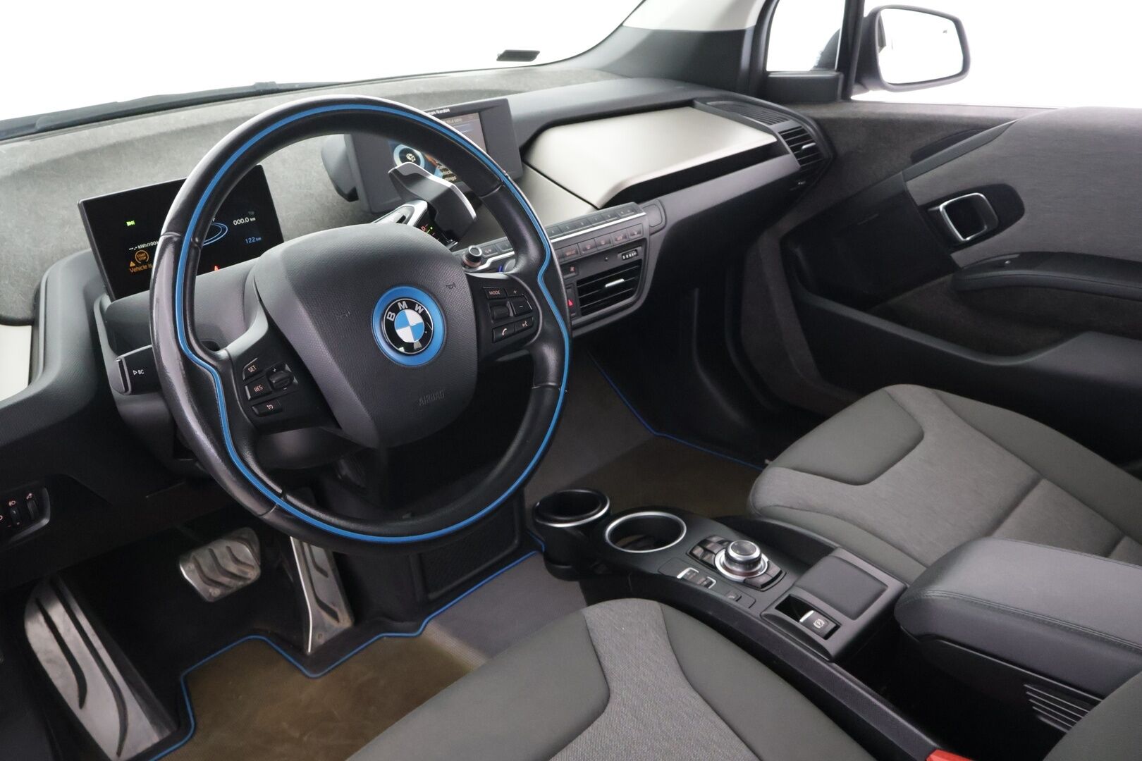 BMW i3 2014 60 Ah REX - *Vakkari / Pysäköintitutkat / P. Kamera / LED / Harman/Kardon*
