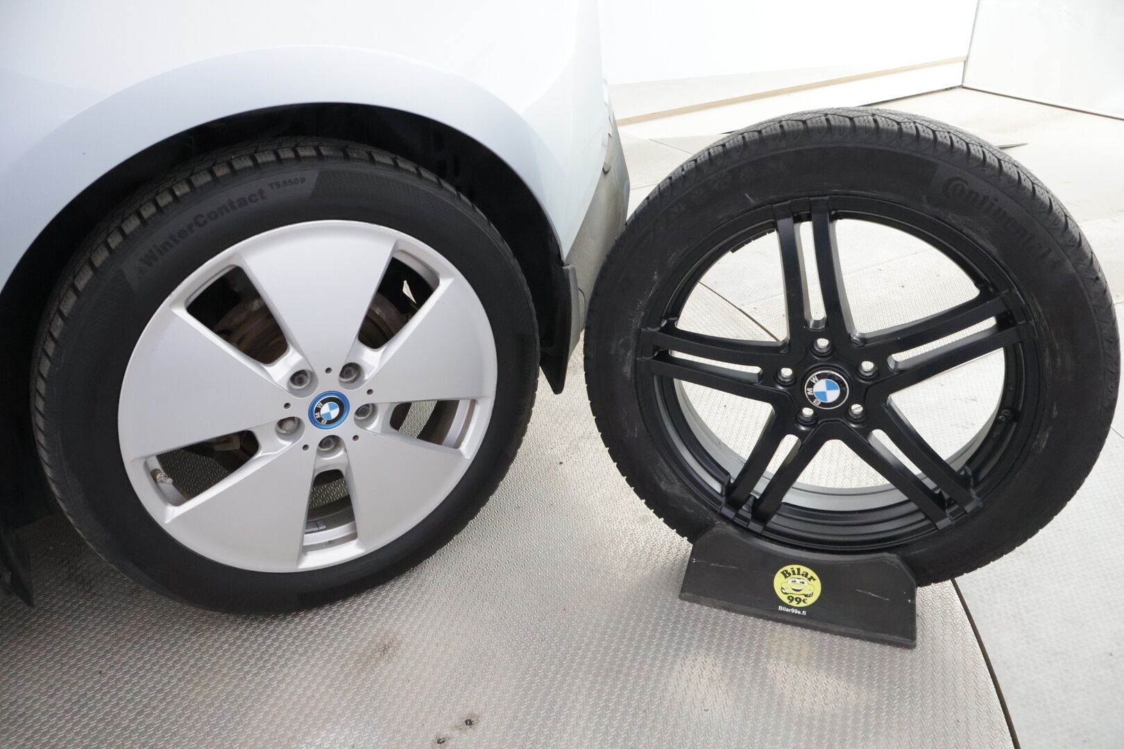 BMW i3 2014 60 Ah REX - *Vakkari / Pysäköintitutkat / P. Kamera / LED / Harman/Kardon*