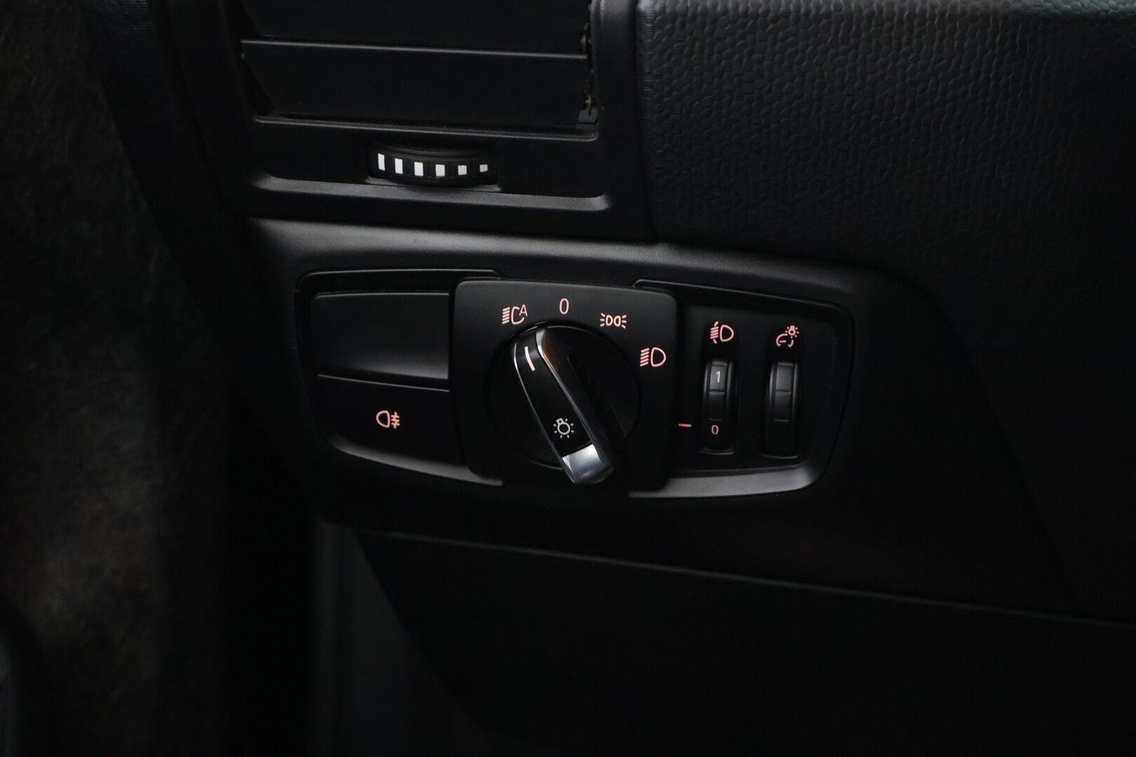 BMW i3 2014 60 Ah REX - *Vakkari / Pysäköintitutkat / P. Kamera / LED / Harman/Kardon*