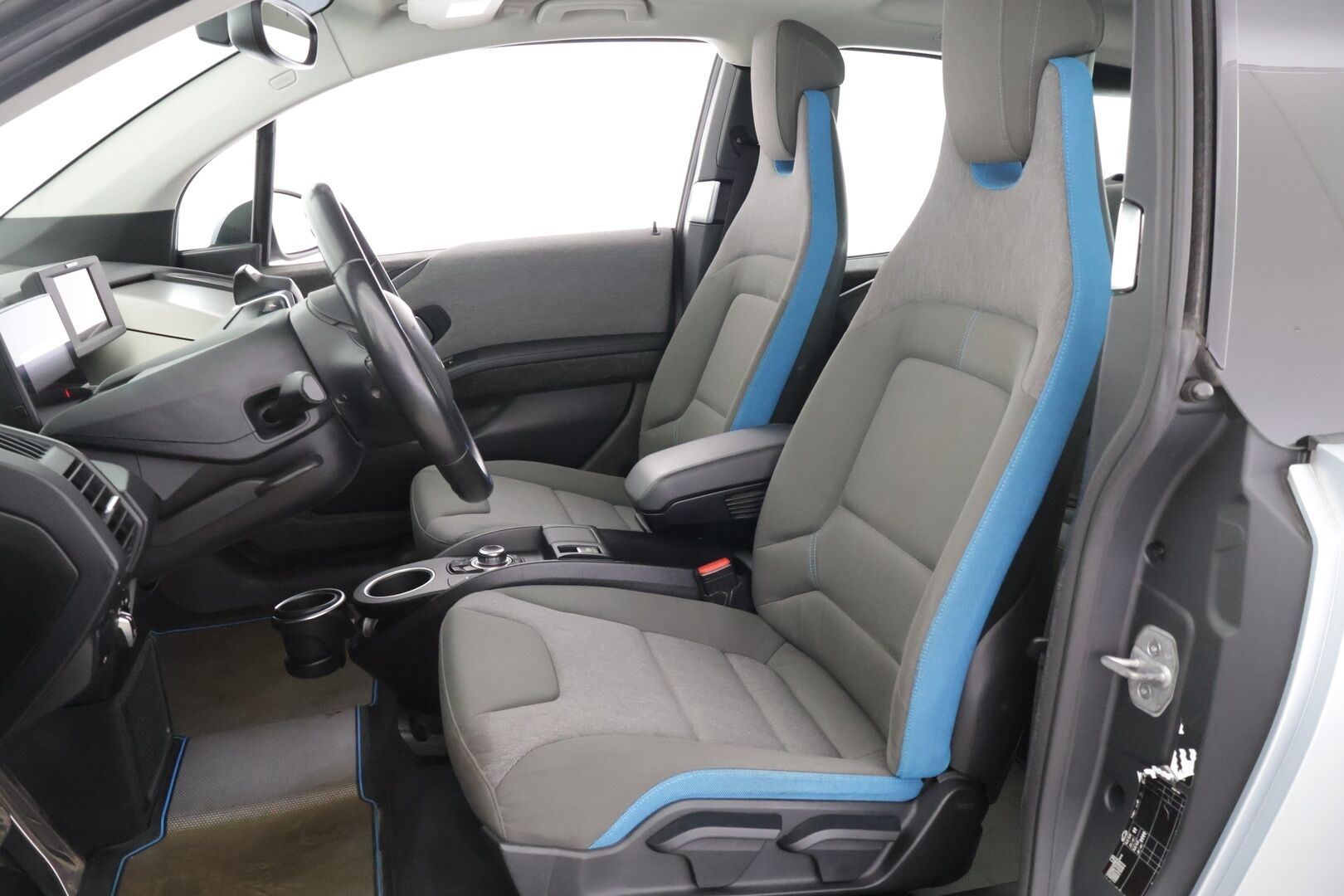 BMW i3 2014 60 Ah REX - *Vakkari / Pysäköintitutkat / P. Kamera / LED / Harman/Kardon*