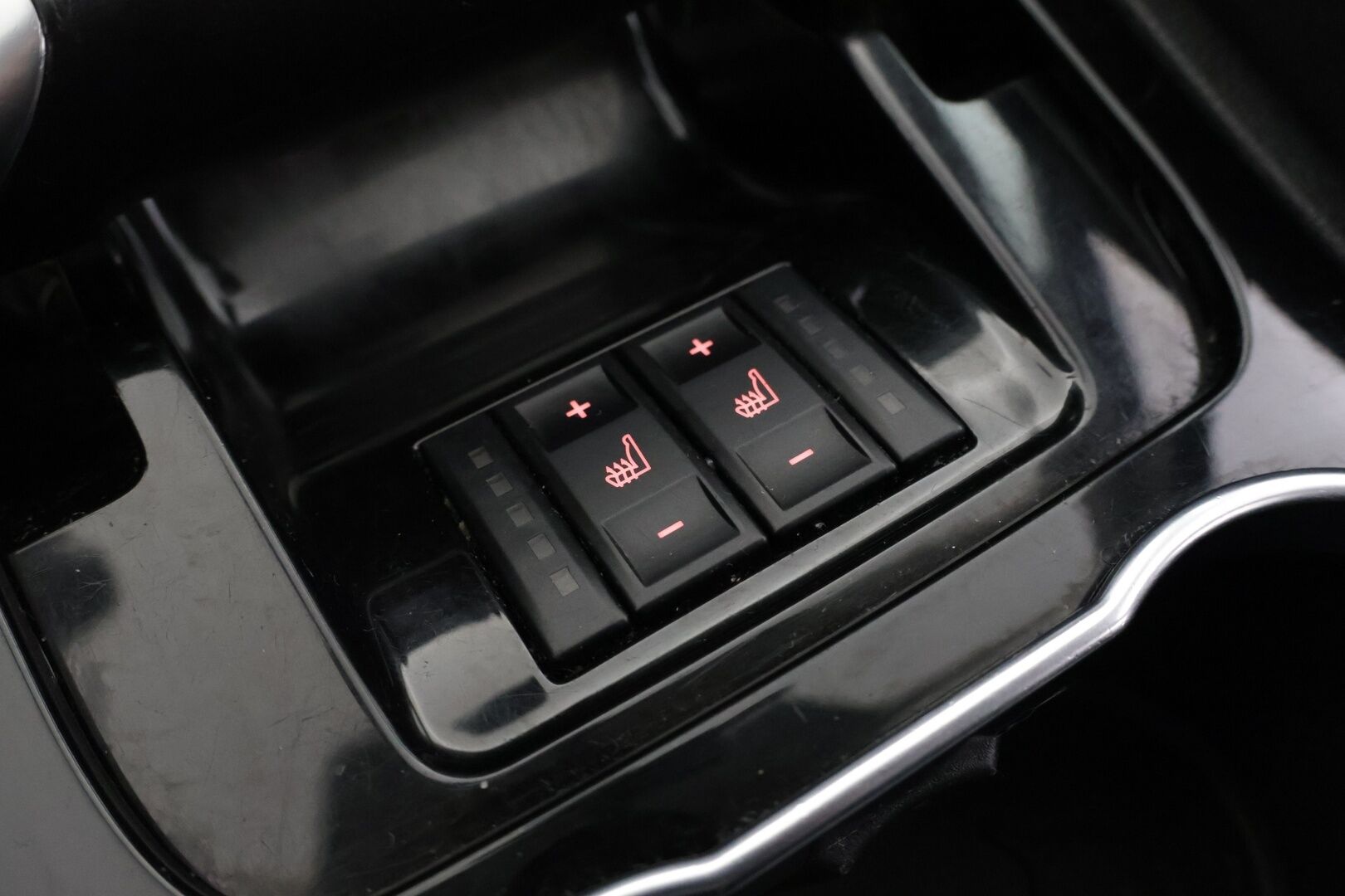 Ford S-Max 2011 2,0 TDCi 163 hv PowerShift Titanium A6 5-ovinen *Lohko / Koukku / PremiumHifi / Hyvin huollettu* - -*Myydään huutokaupat.comissa * - KORKO VAIN 3,99 %