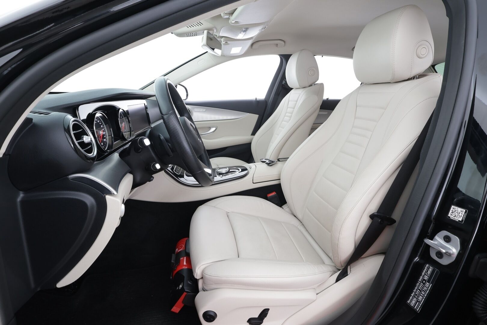 Mercedes-Benz E 2018 220 d 4Matic A Premium Business * Vakkari / High perfo LED / P.kamera / Sporttinahat / Ambient * - 1.Om Suomi-auto / Kahdet renkaat