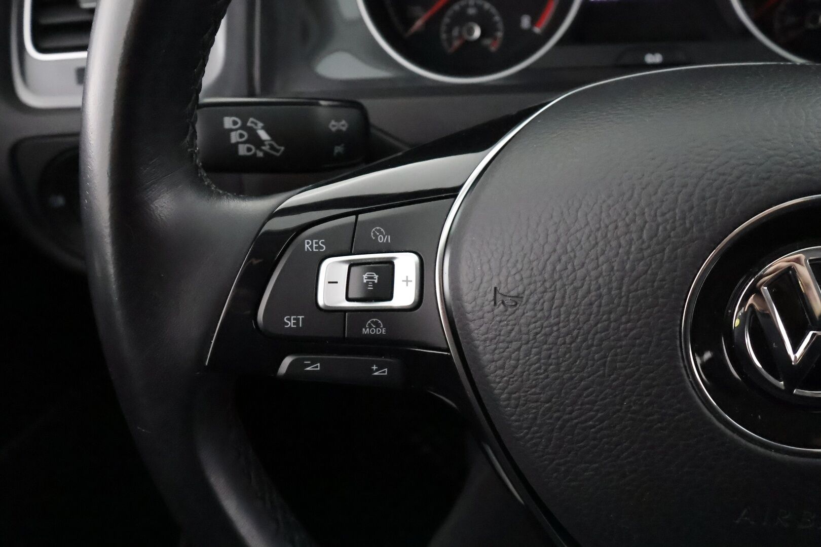 Volkswagen Golf 2018 Comfortline 1,0 TSI 81 kW (110 hv) DSG-automaatti - | ACC | P.Kamera | Bluetooth | Apple&Android | Suomi-auto | Kahdet Renkaat Merkkihuollettu |